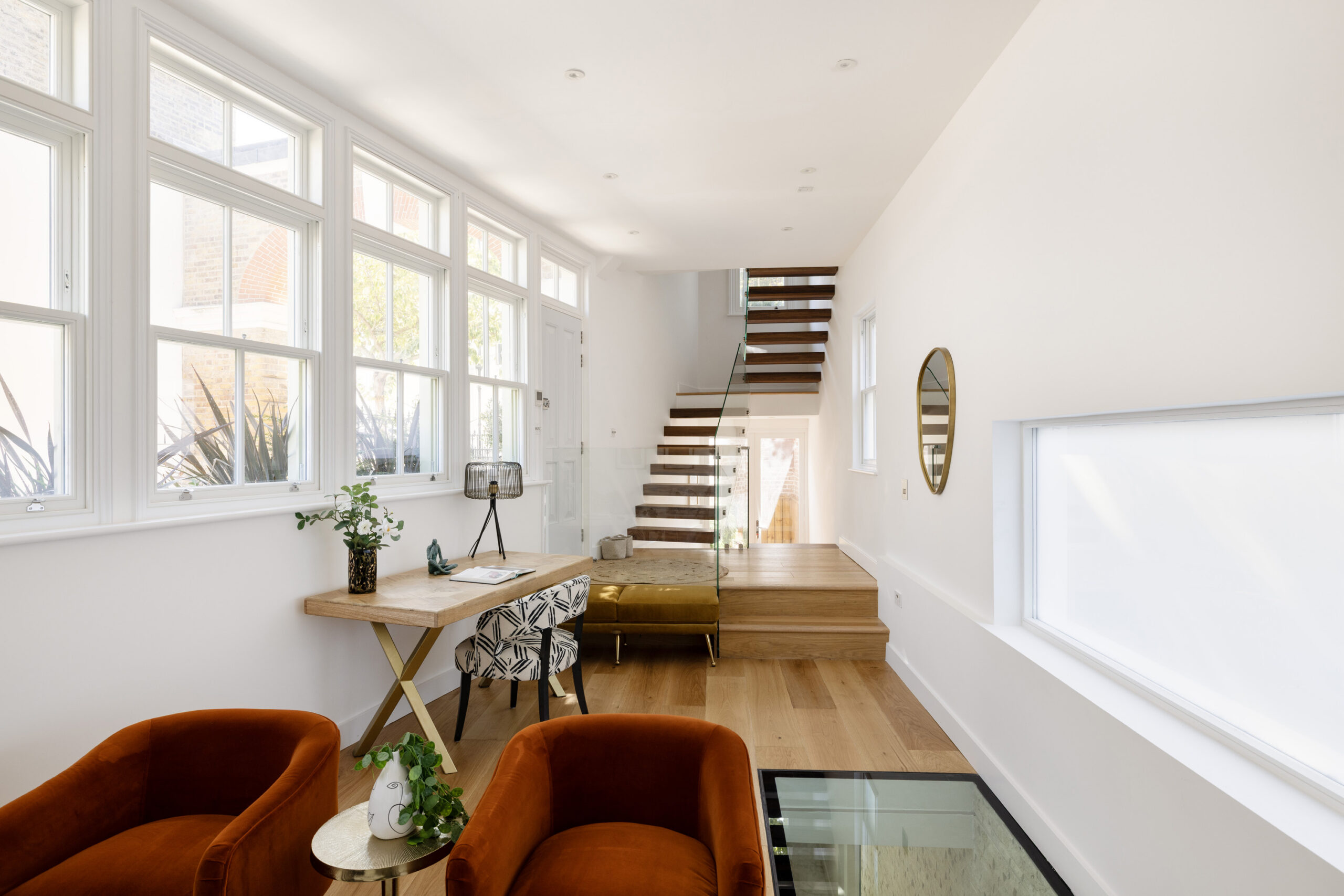 Domus-Nova-Kensington-House-For-Rent-Lexham-Mews-Green-12_Lo