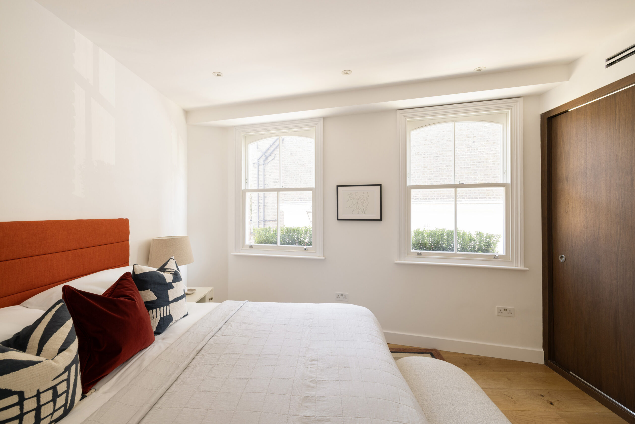 Domus-Nova-Kensington-House-For-Rent-Lexham-Mews-Green-18_Lo