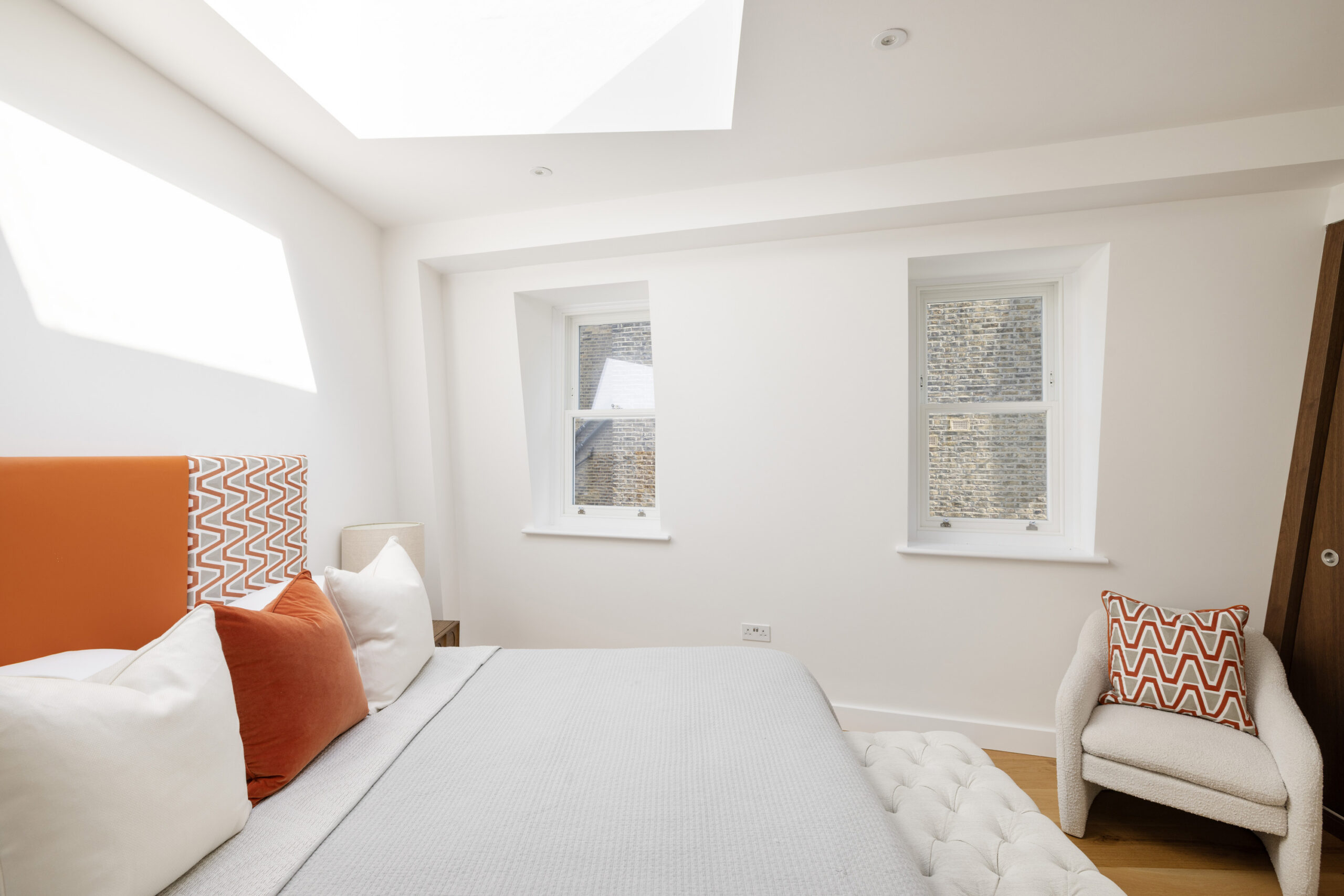 Domus-Nova-Kensington-House-For-Rent-Lexham-Mews-Green-25_Lo