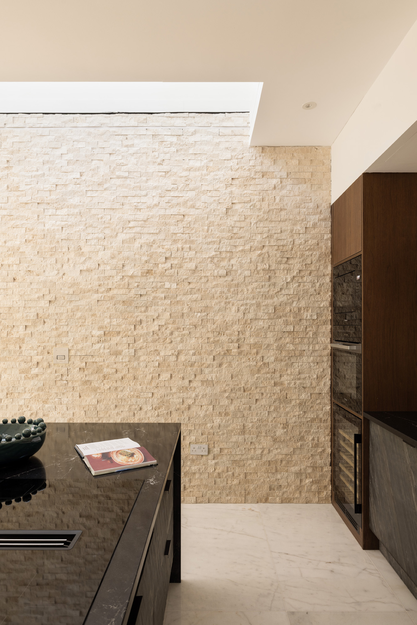 Domus-Nova-Kensington-House-For-Rent-Lexham-Mews-Green-9_Lo