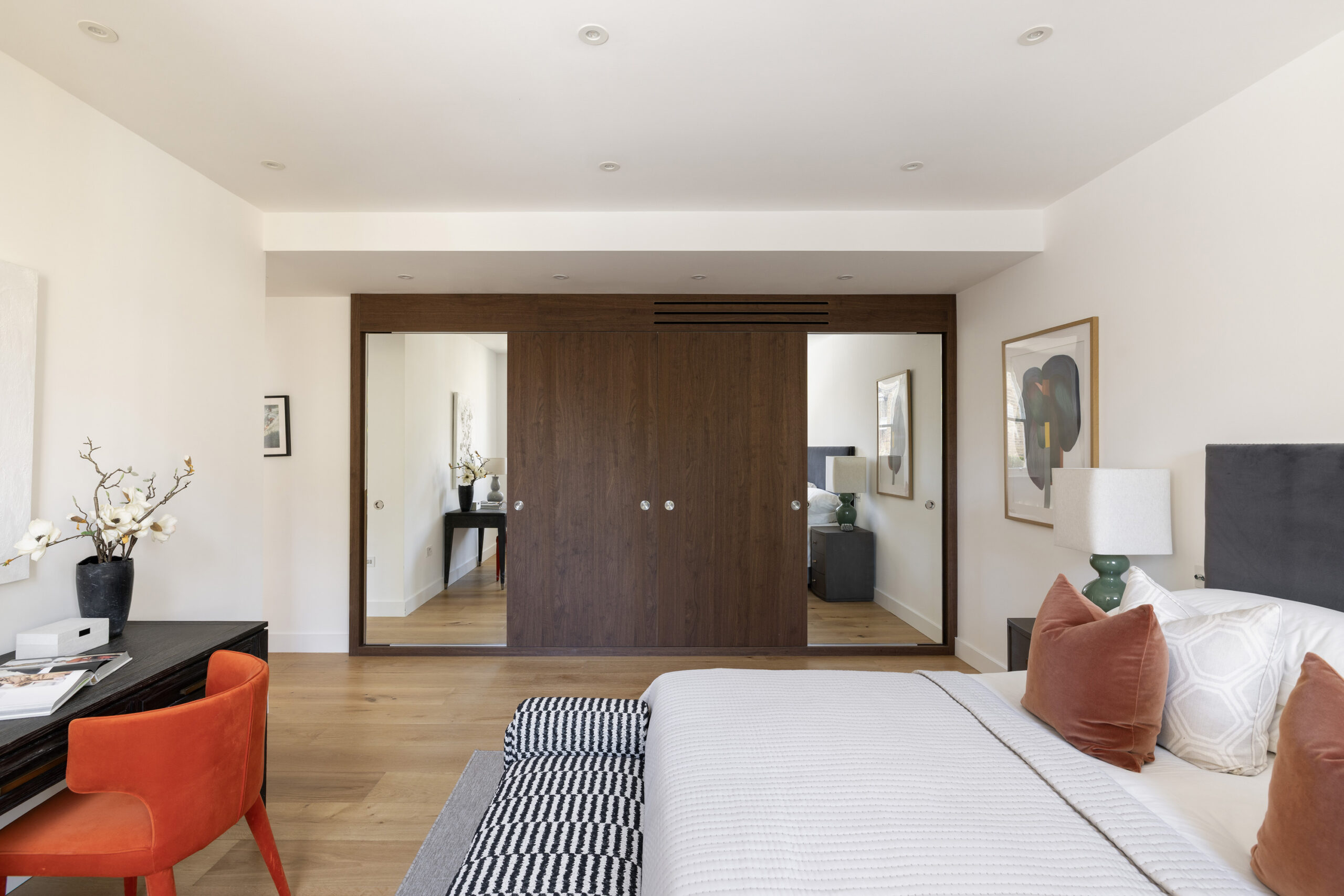 Domus-Nova-Kensington-House-For-Rent-Lexham-Mews-Yellow-12_Lo