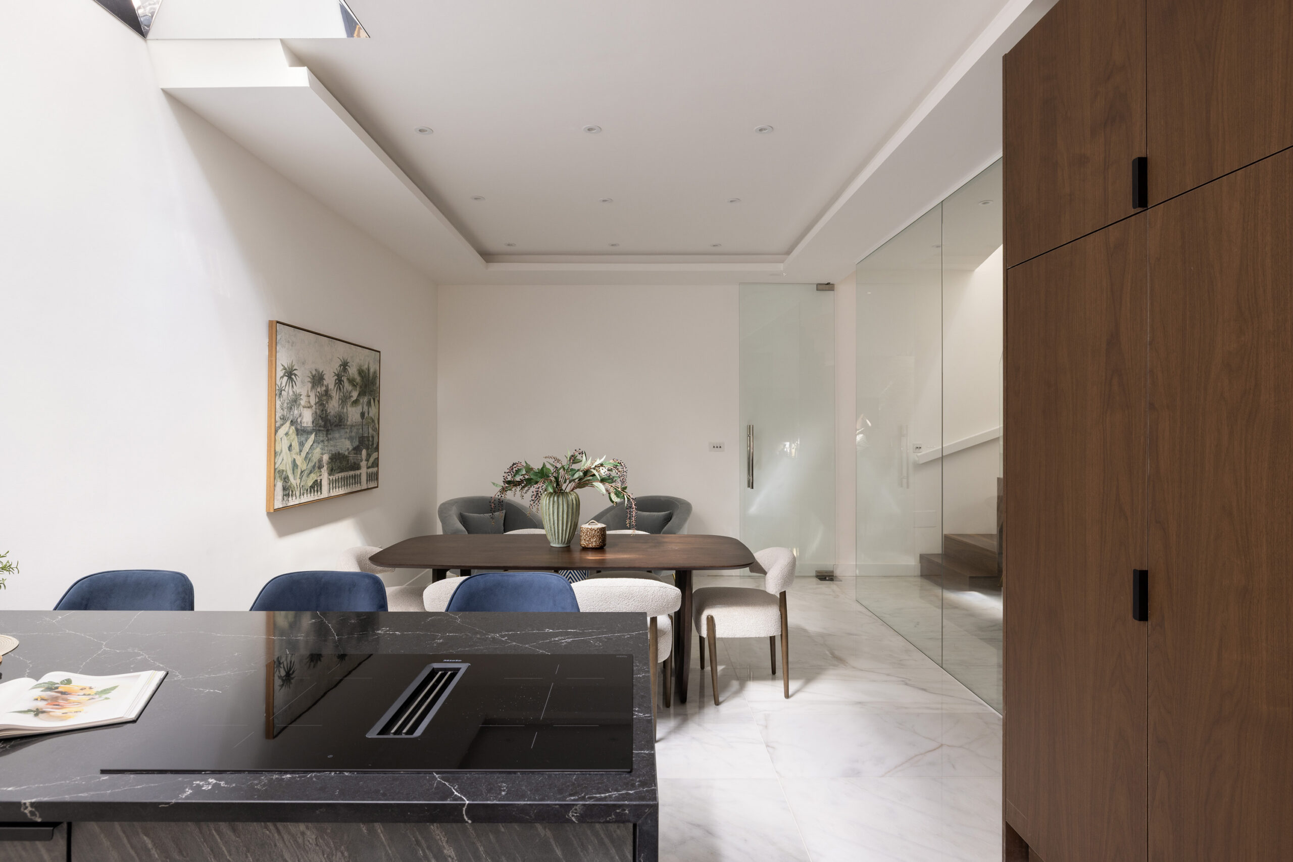 Domus-Nova-Kensington-House-For-Rent-Lexham-Mews-Yellow-16_Lo