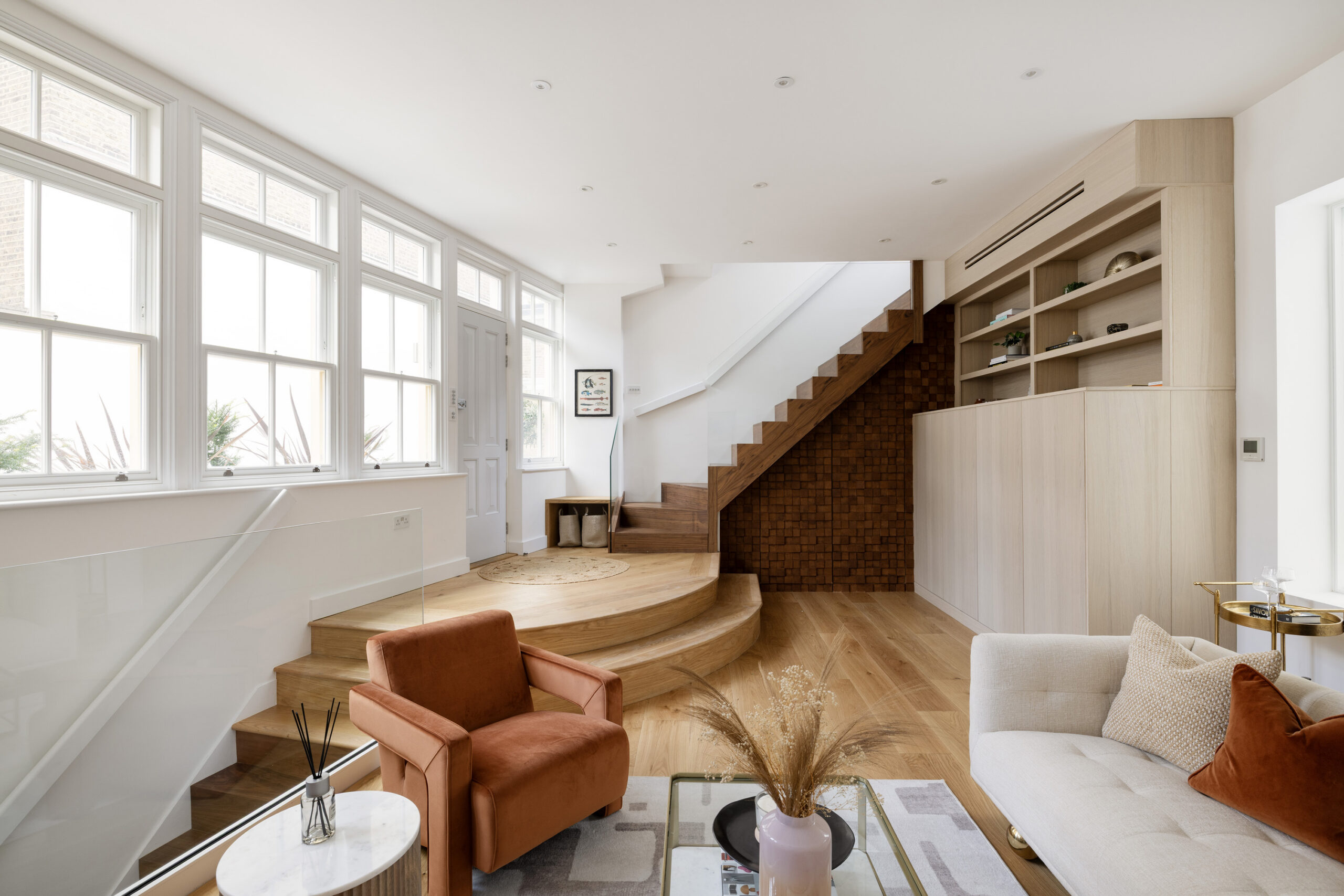 Domus-Nova-Kensington-House-For-Rent-Lexham-Mews-Yellow-22_Lo