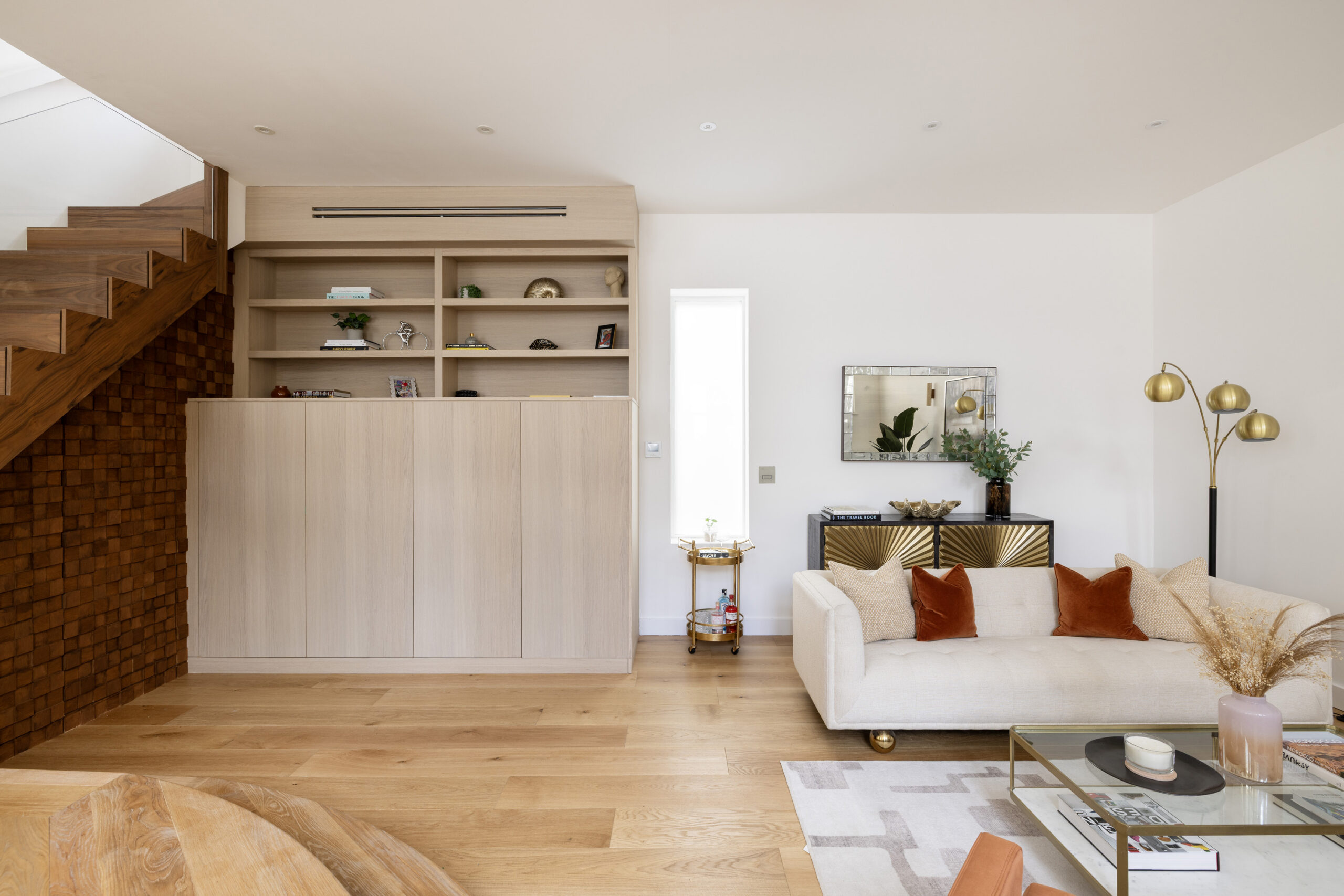 Domus-Nova-Kensington-House-For-Rent-Lexham-Mews-Yellow-23_Lo