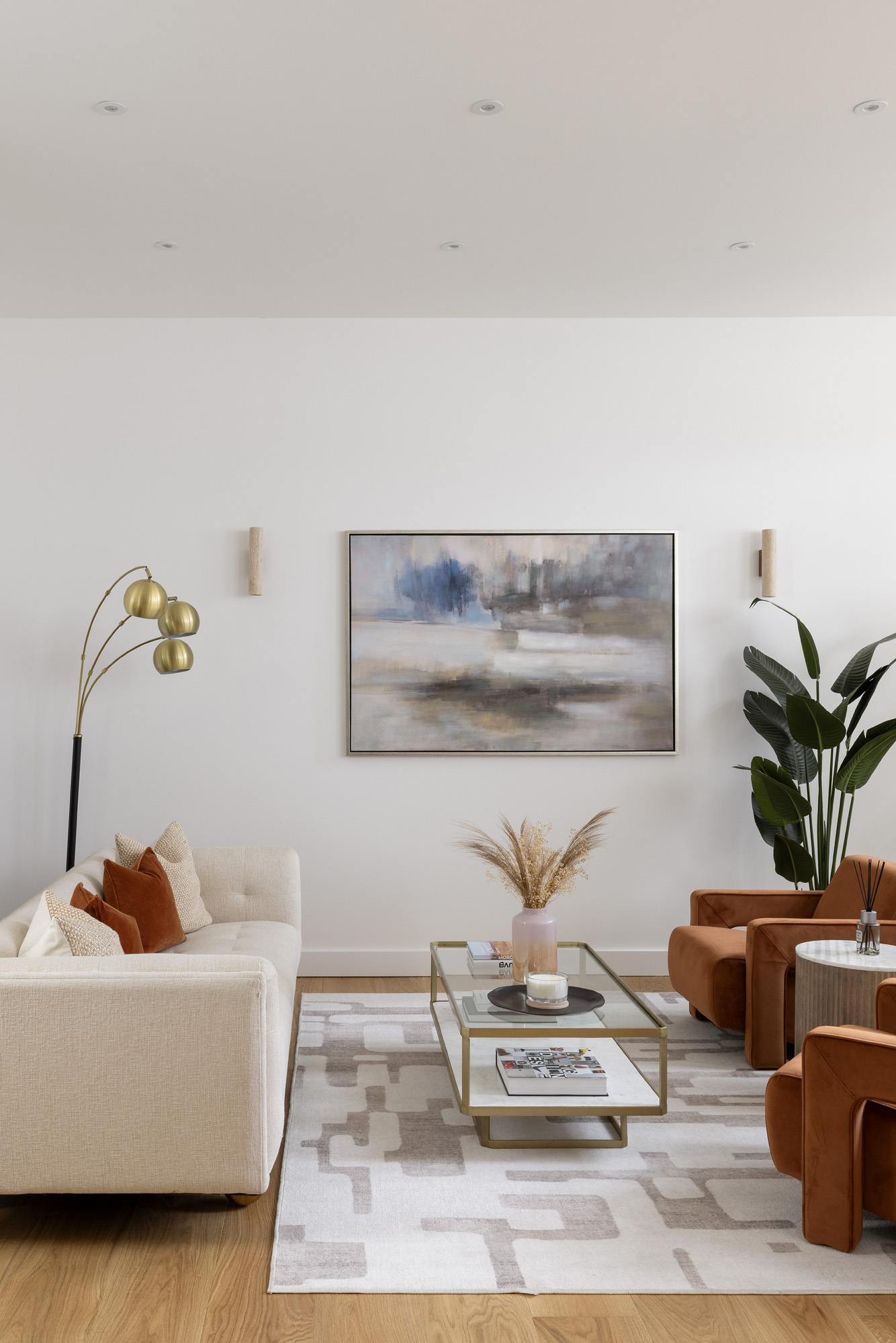 Domus-Nova-Kensington-House-For-Rent-Lexham-Mews-Yellow-26_Lo