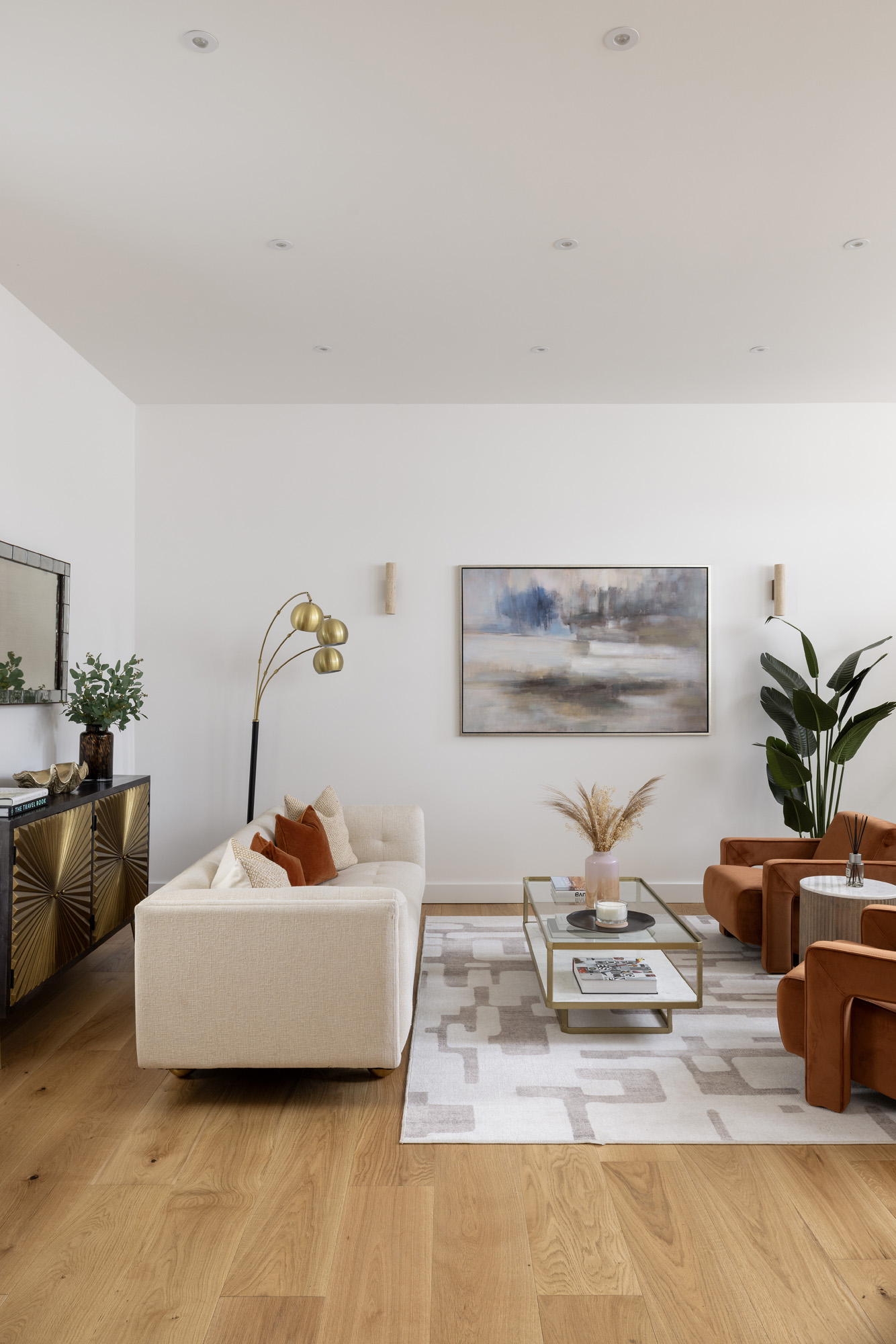 Domus-Nova-Kensington-House-For-Rent-Lexham-Mews-Yellow-27_Lo