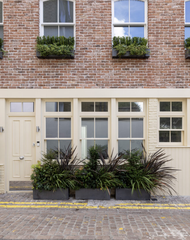 Domus-Nova-Kensington-House-For-Rent-Lexham-Mews-Yellow-29_Lo