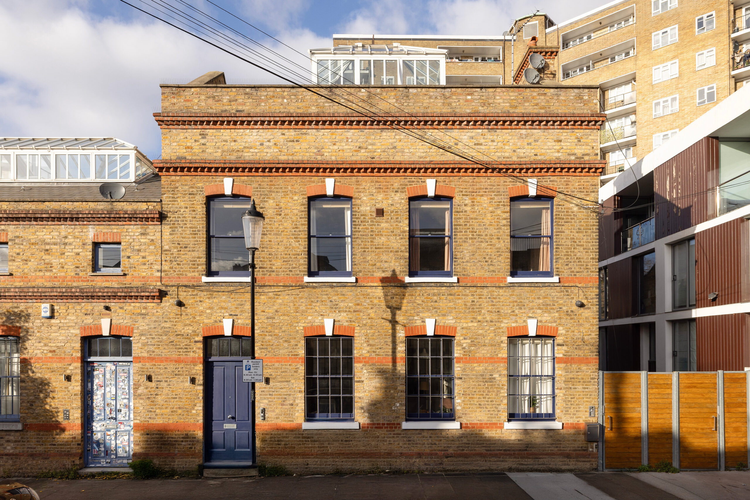 Domus-Nova-Ladbroke-Grove-House-For-Sale-Hewer-Street-33_Lo