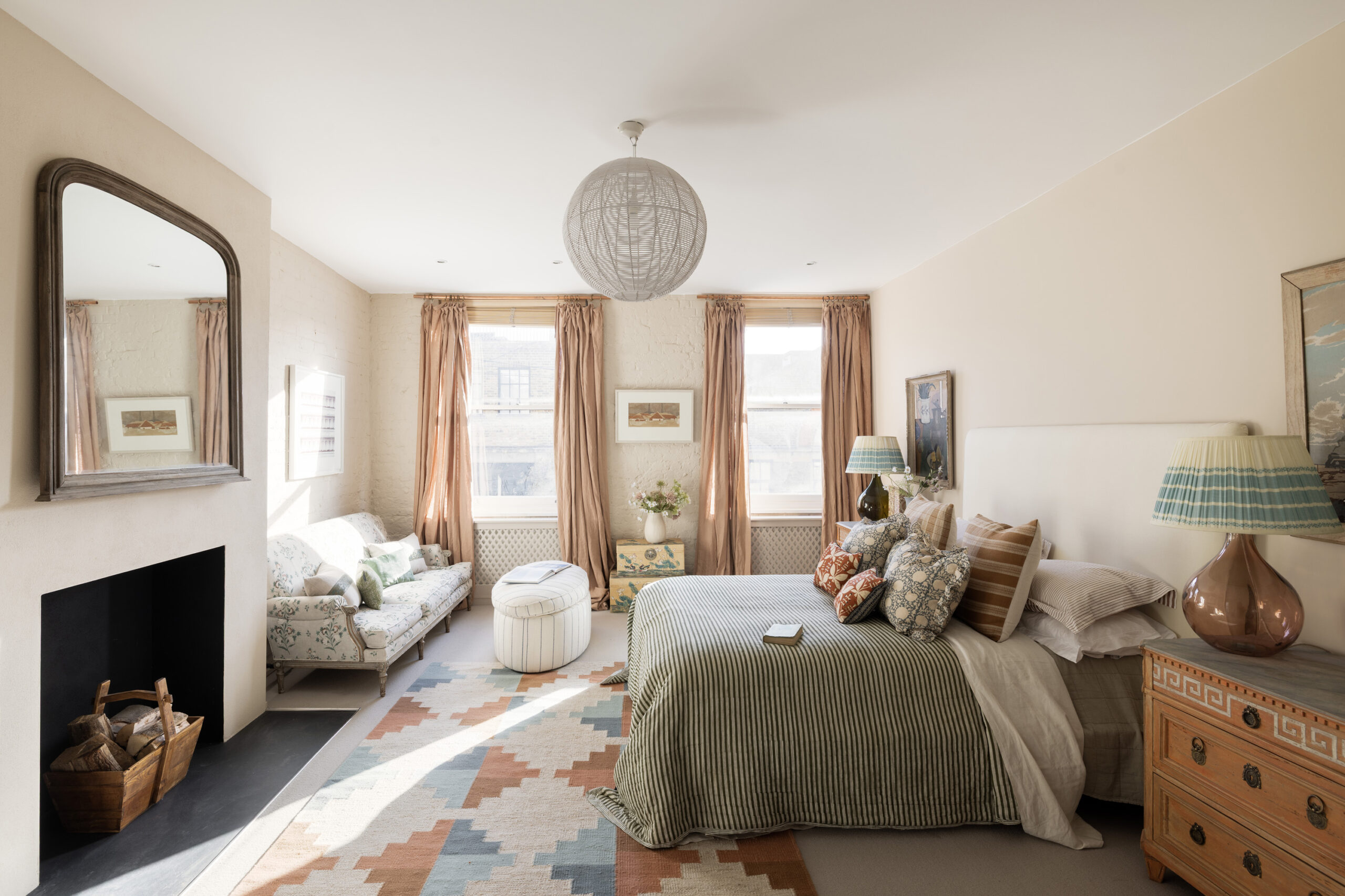 Domus-Nova-Ladbroke-Grove-House-For-Sale-Hewer-Street-9_Lo