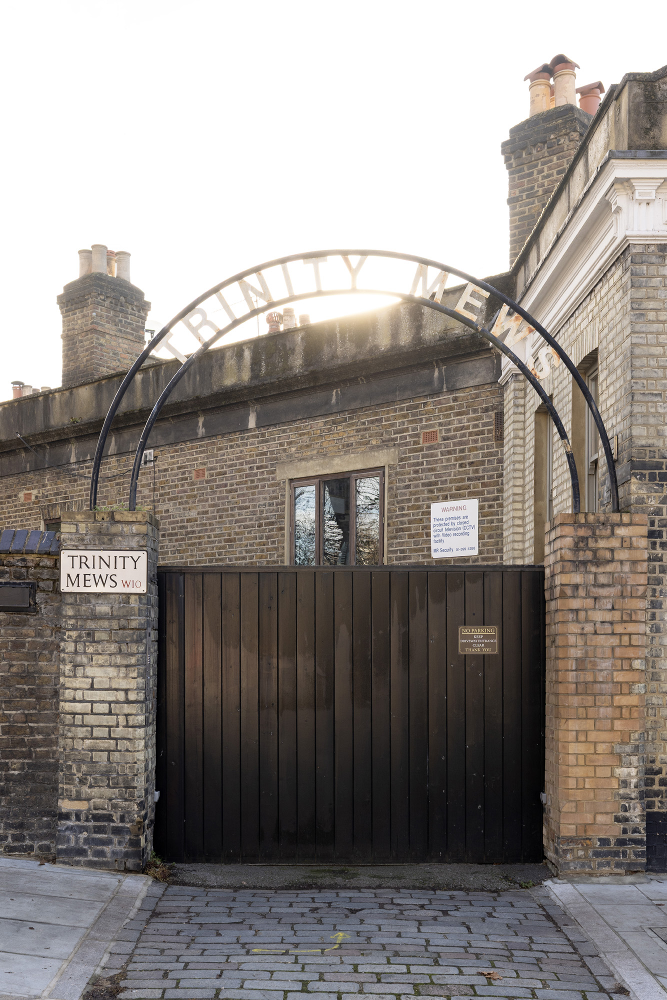 Domus-Nova-Ladbroke-Grove-House-For-Sale-Trinity-Mews-19_Lo