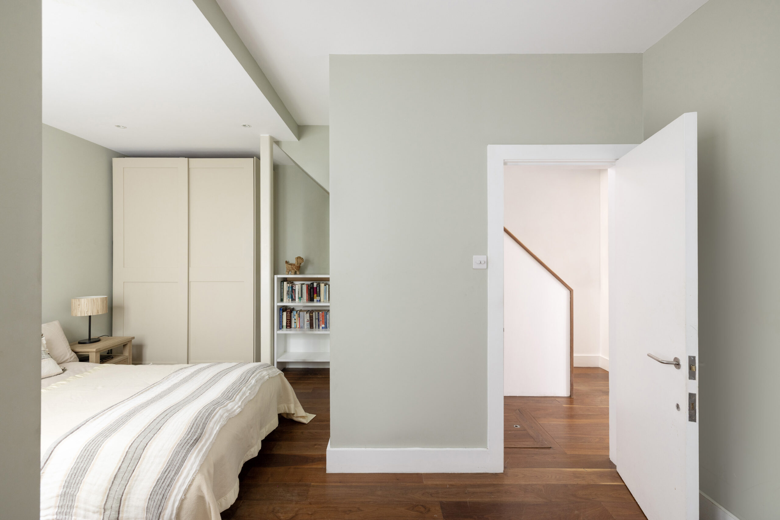 Domus-Nova-Ladbroke-Grove-House-For-Sale-Wallingford-Avenue-20_Lo