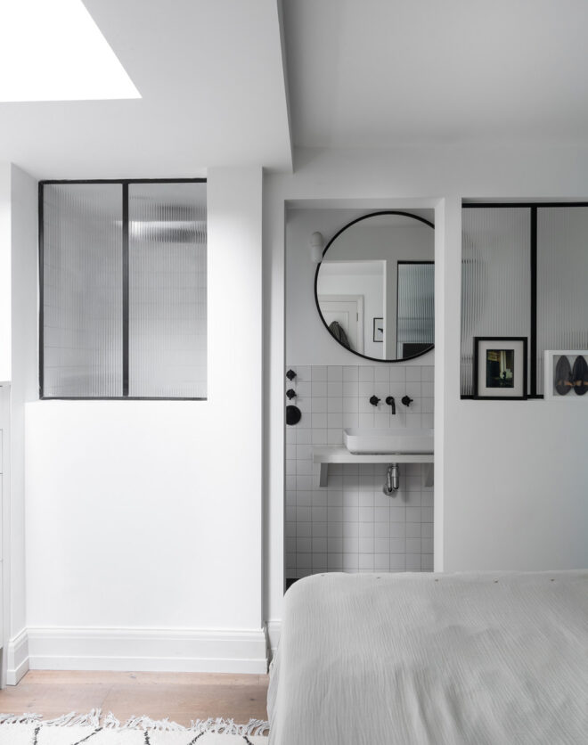 For Sale: St Marks Road North Kensington W10 minimalist master bedroom