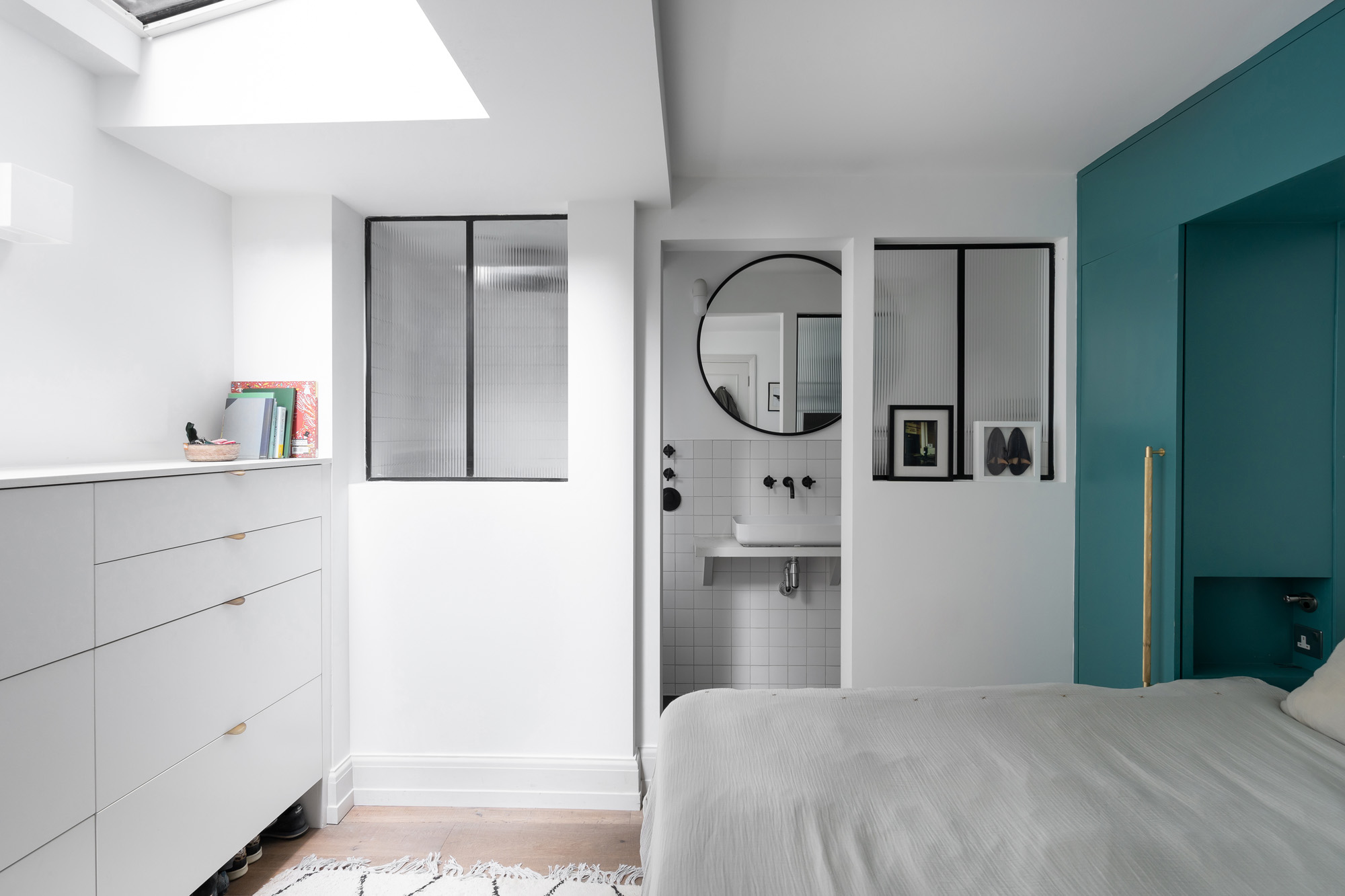 For Sale: St Marks Road North Kensington W10 minimalist master bedroom