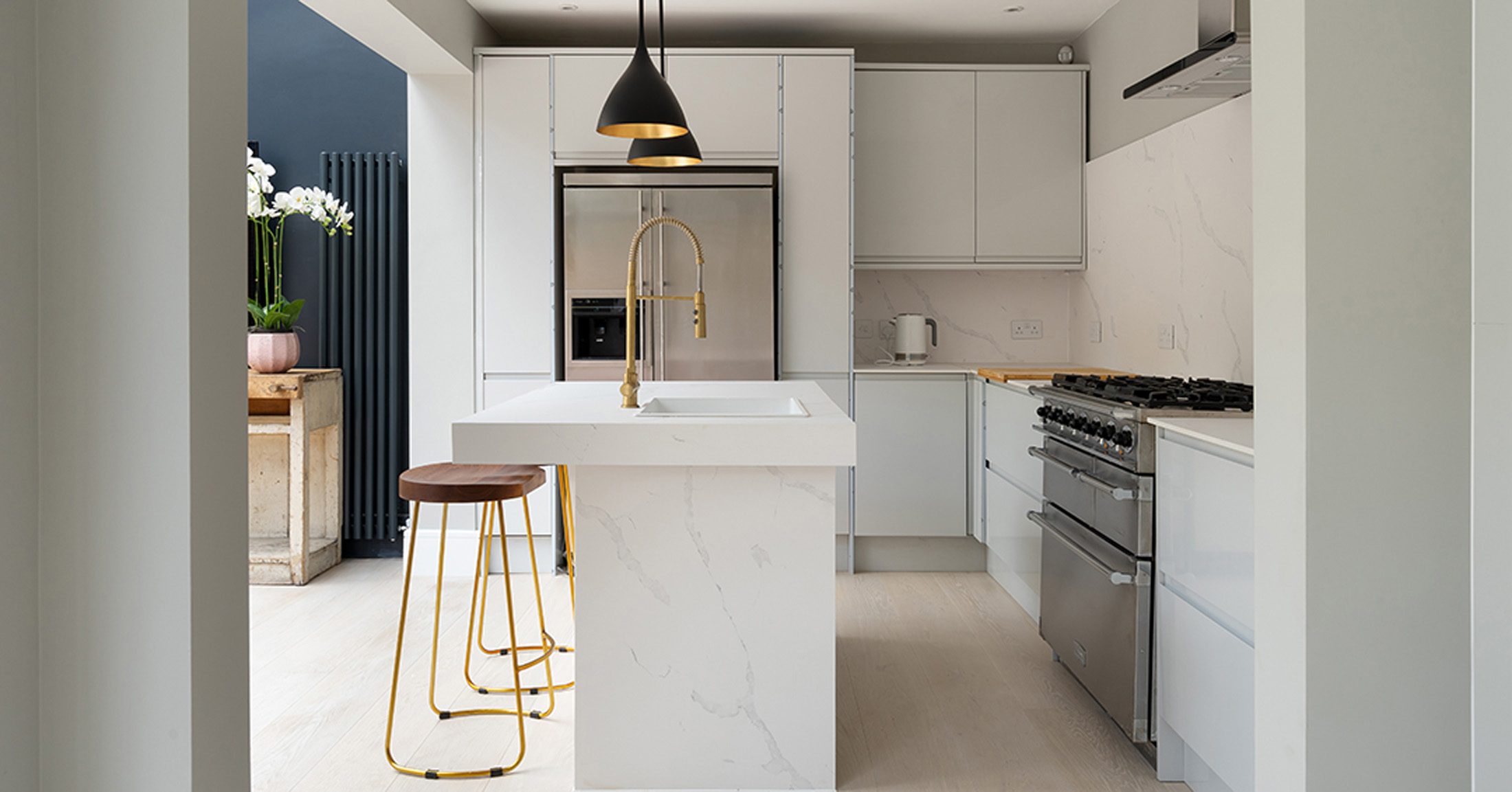 For Sale: Cambridge Gardens Notting Hill W11 minimalist luxury kitchen