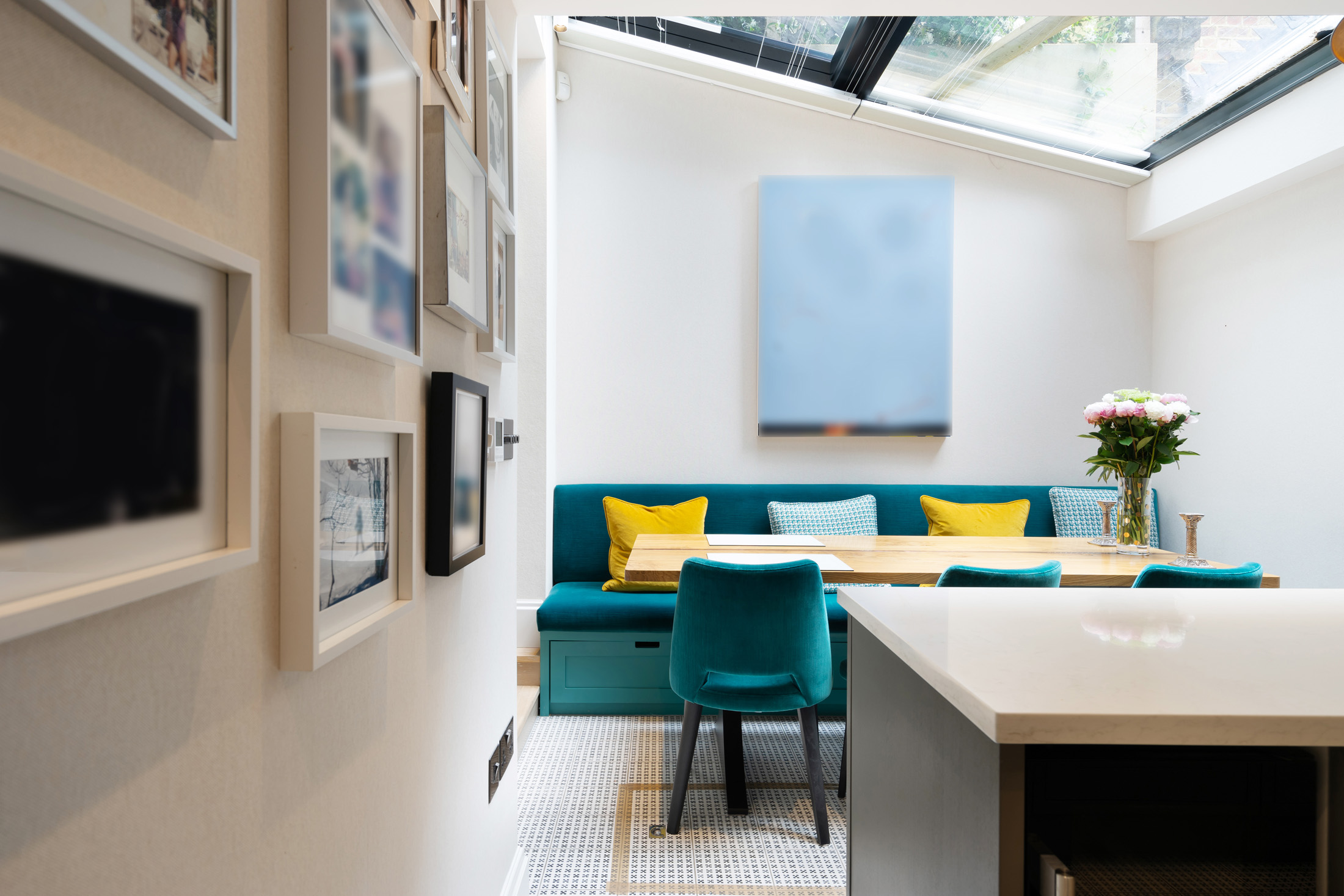 For Rent: Queensdale Road Notting Hill W11 colourful kitchen with skylight