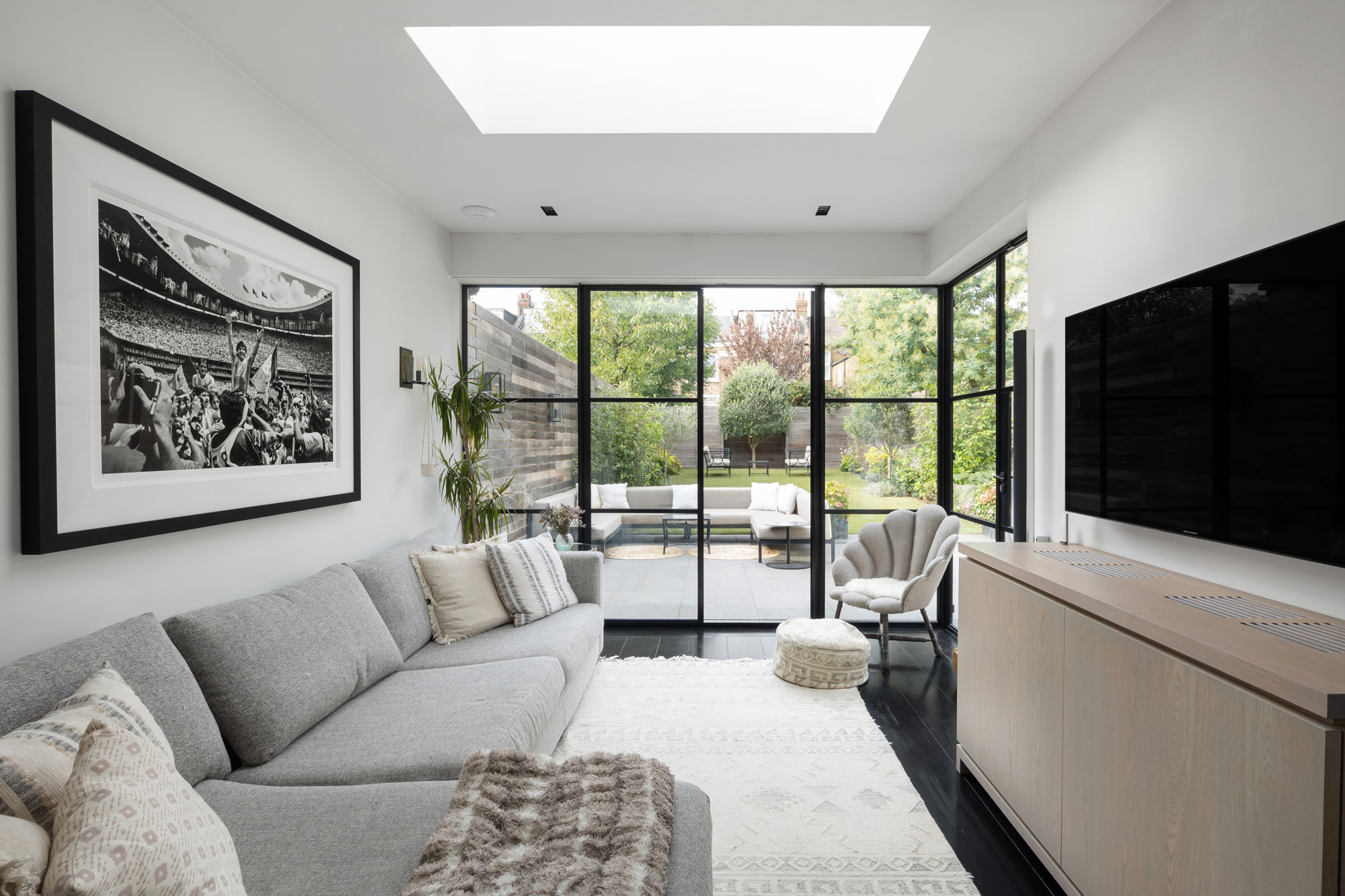 For Sale: Harvist Road Queen&#039;s Park NW10 skylit living area