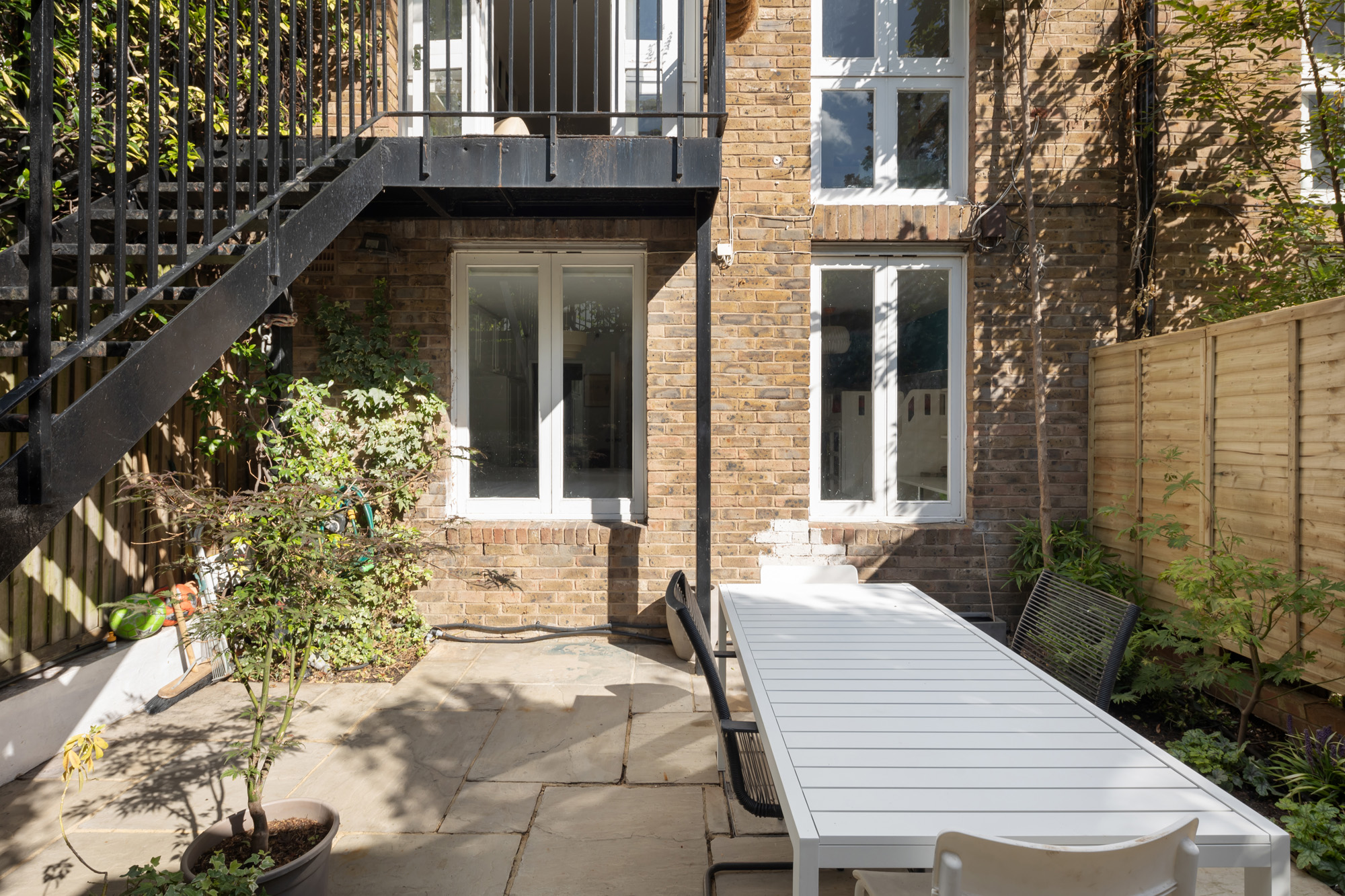 For Sale: Powis Square Notting Hill W11 private patio garden