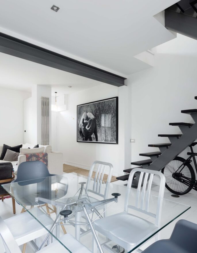 For Sale: Snarsgate Street W10 reception room with monochrome interior design