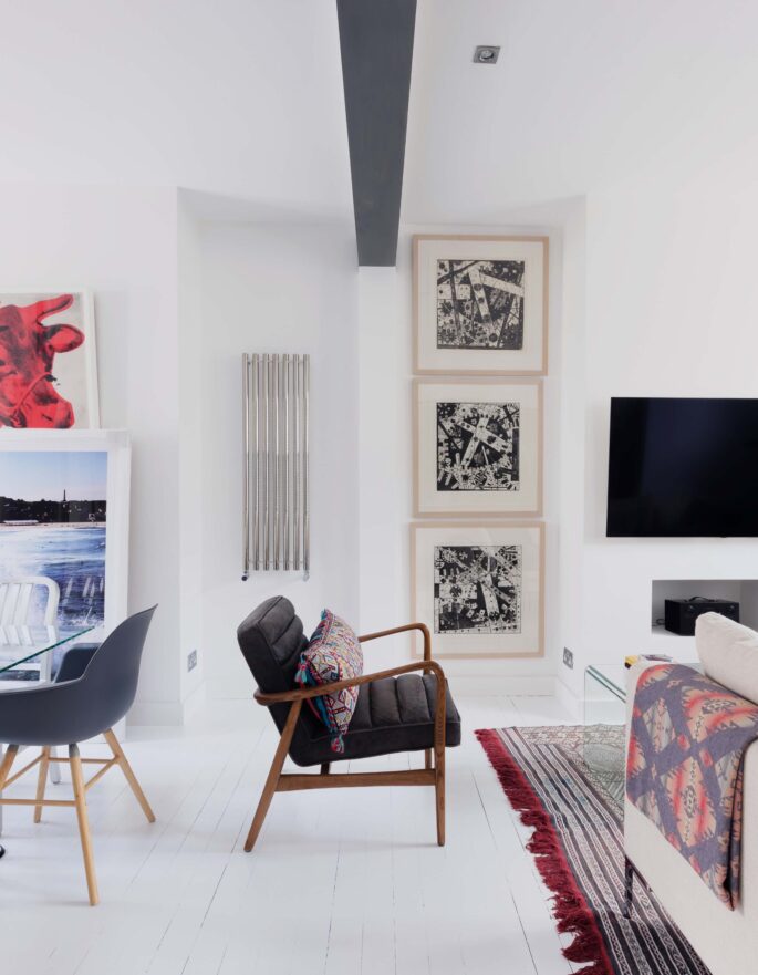 For Sale: Snarsgate Street W10 Living and Dining Room with minimalist interior decor