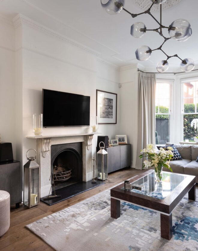 For Sale: St Marks Road North Kensington W10 heritage reception room with modern furniture