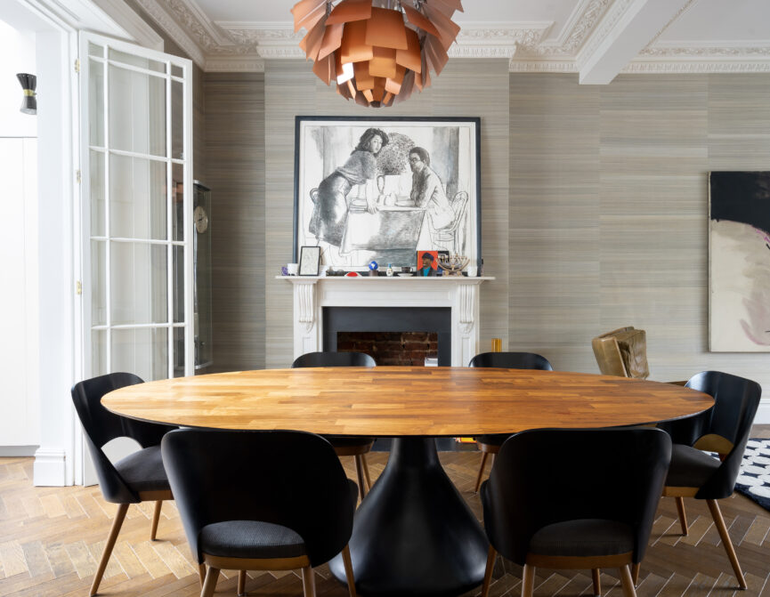 Westbourne Grove W11 Dining Room with circular table and black chairs