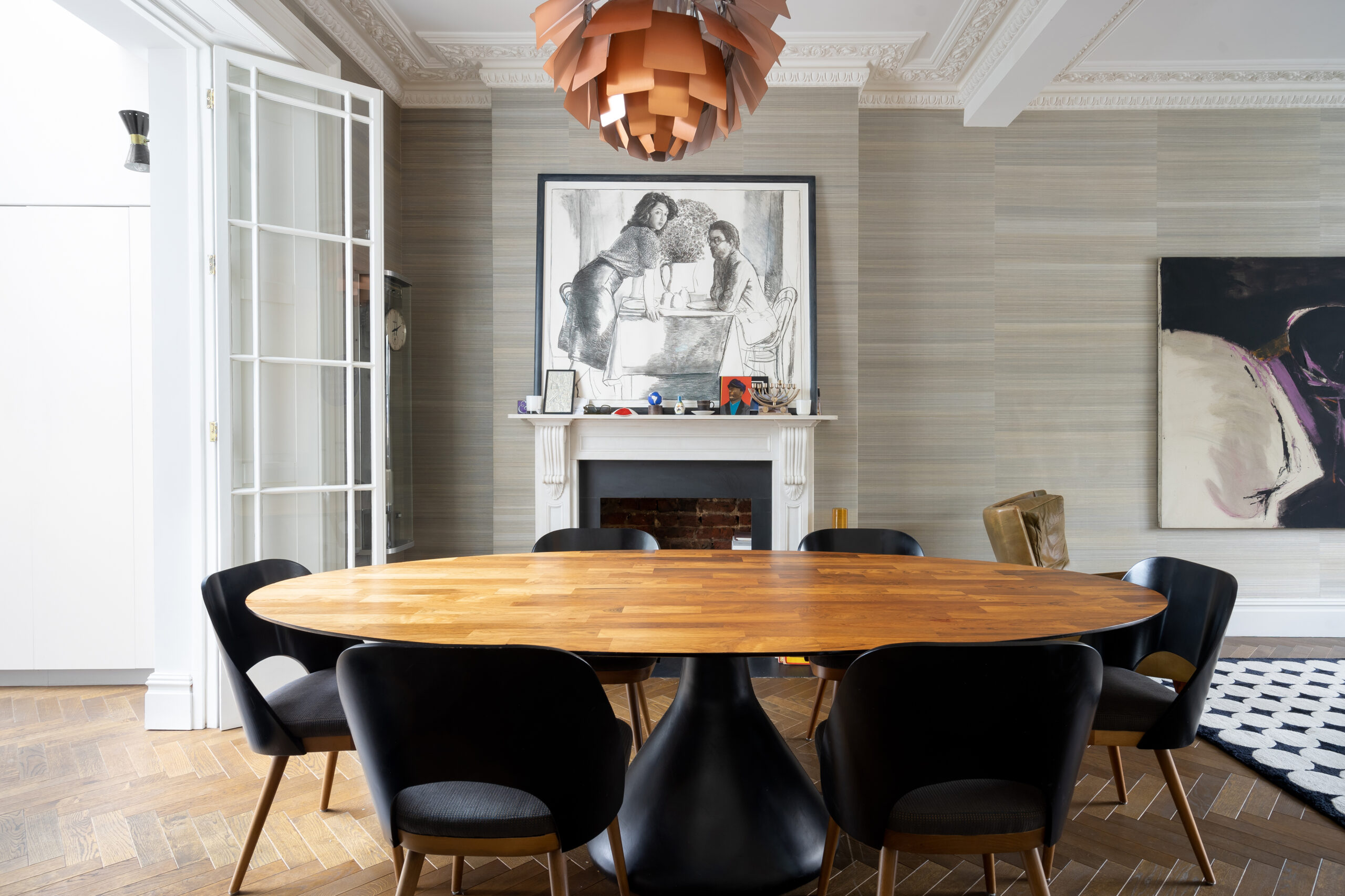 Westbourne Grove W11 Dining Room with circular table and black chairs