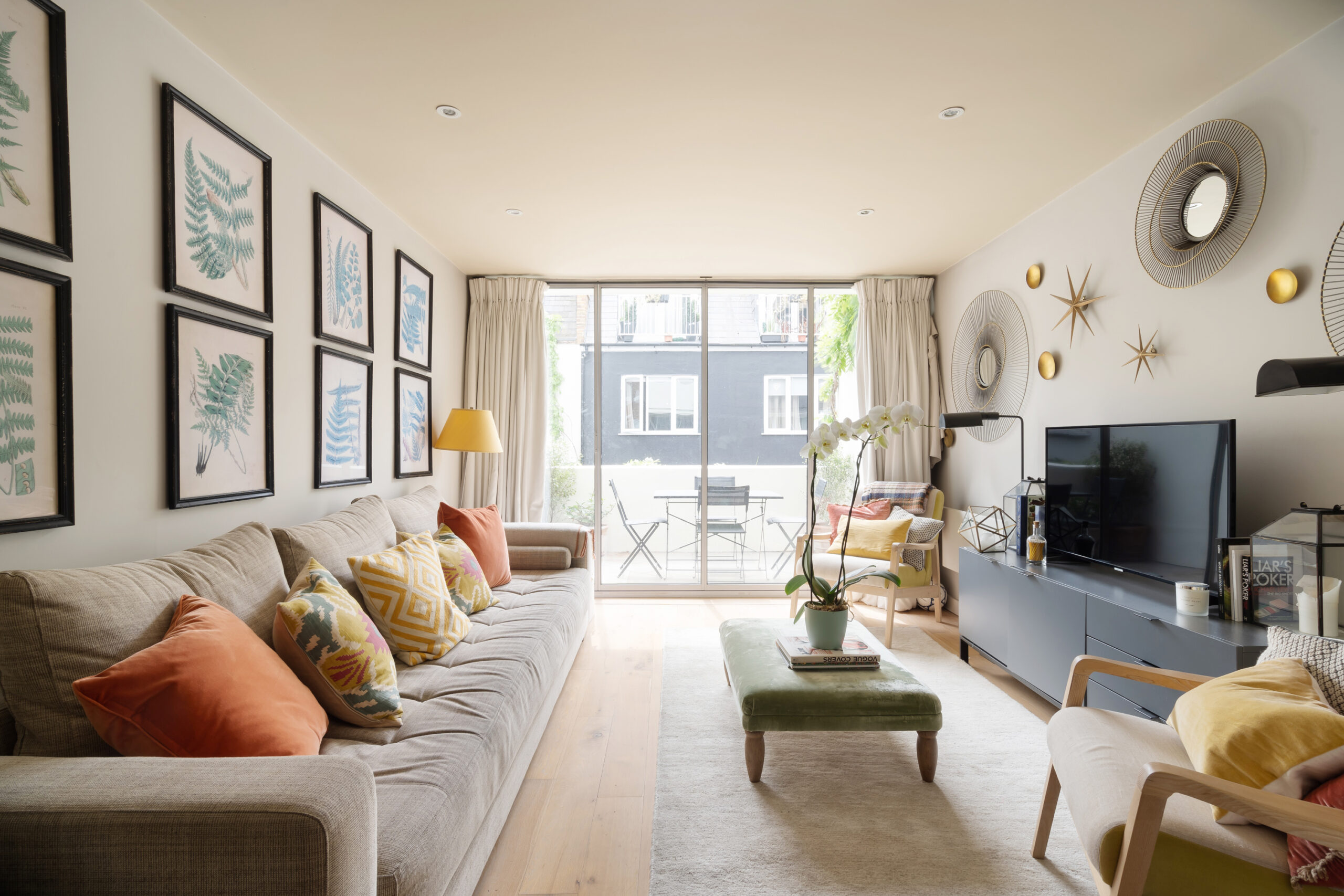 Living Room in Ruston Mews, Notting Hill