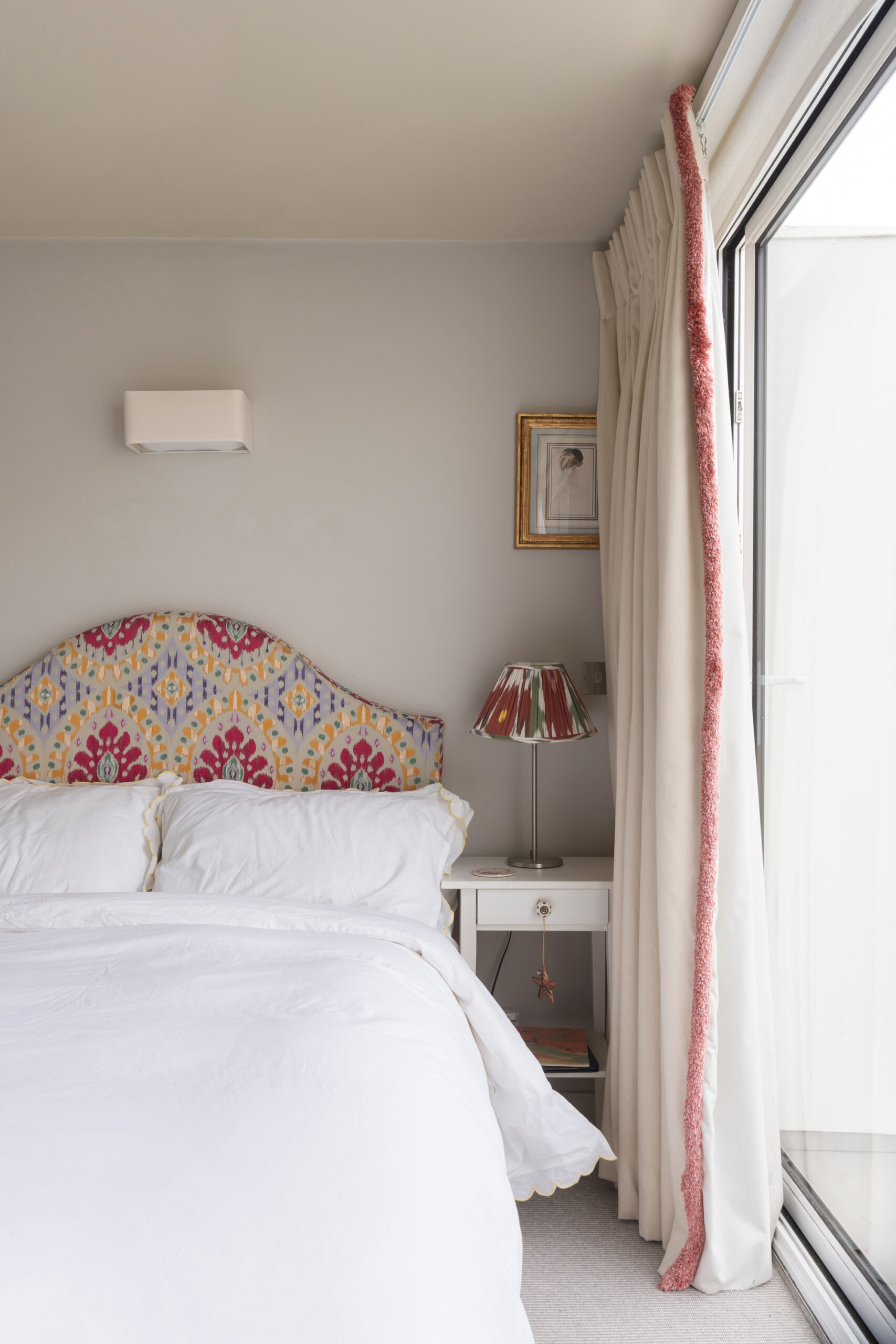 Bedroom in Ruston Mews, Notting Hill