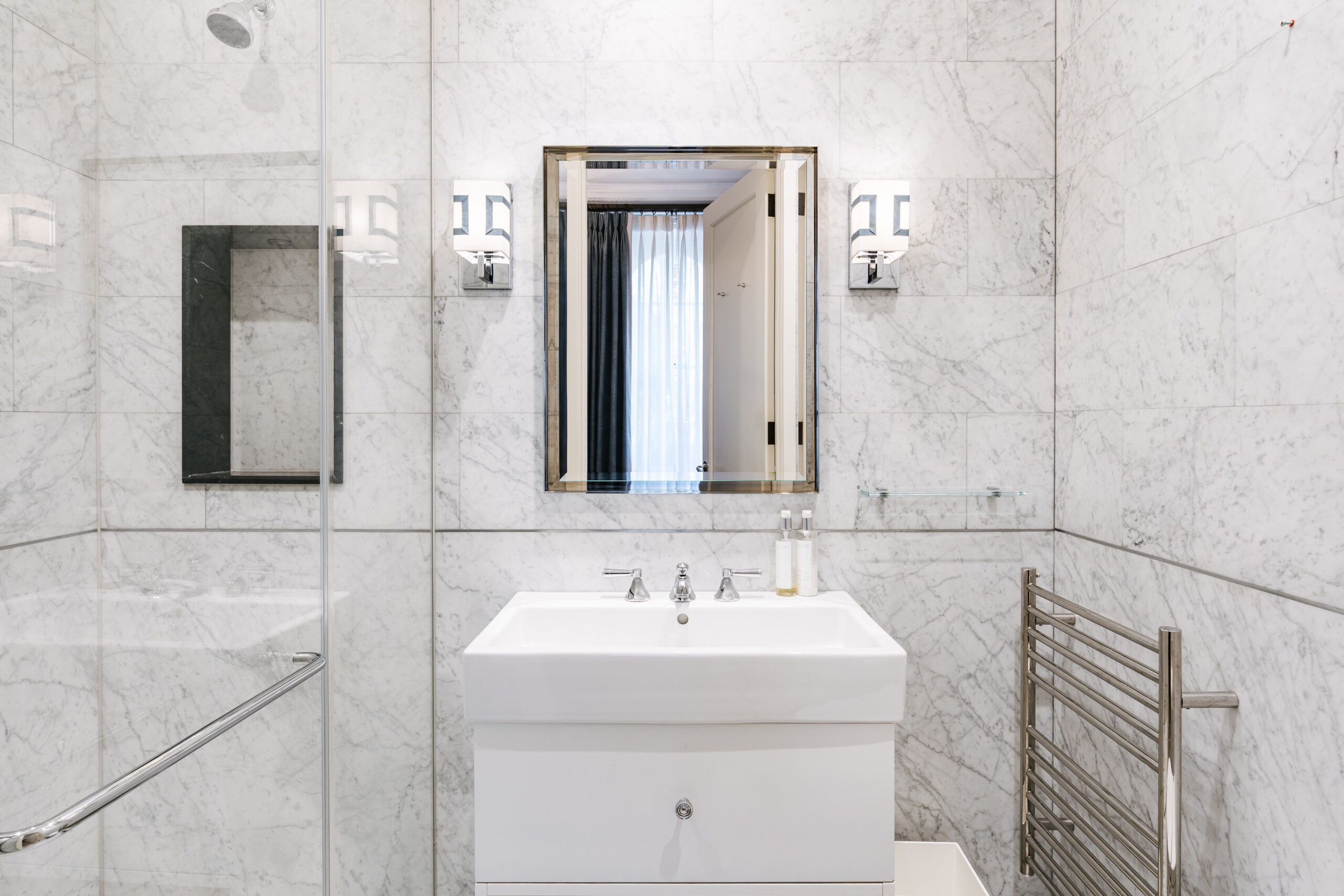 Domus-Nova-Luxury-London-Rental Eaton-Square-HR (70)