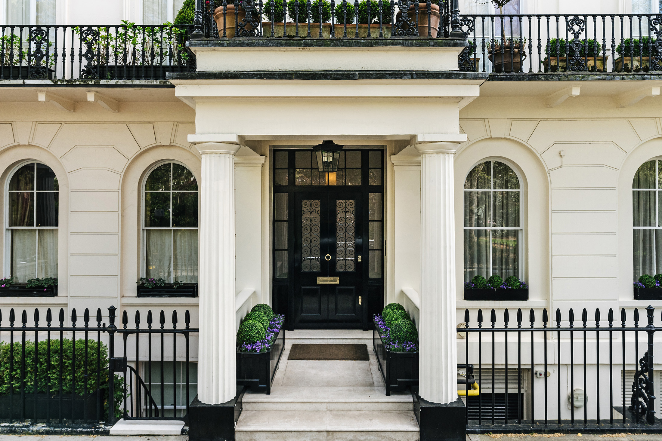Domus-Nova-Luxury-London-Rental Eaton-Square-LR_