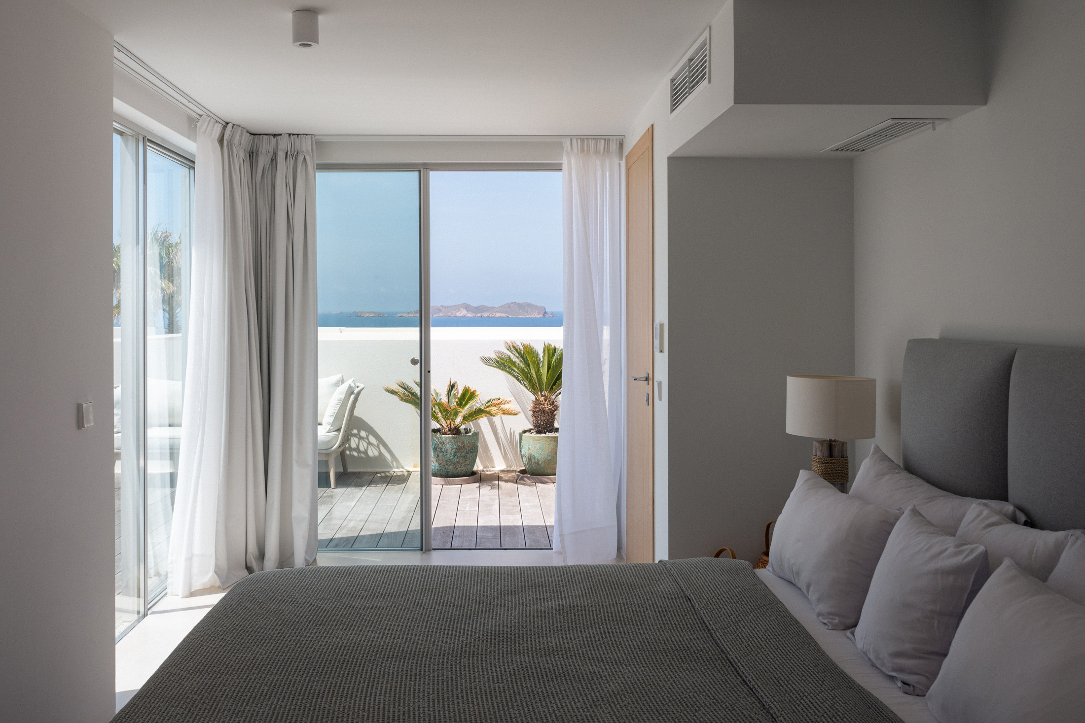 Domus-Nova-Luxury-Villa-For-Sale-South-West-Ibiza-CalodenReal-LR (46)