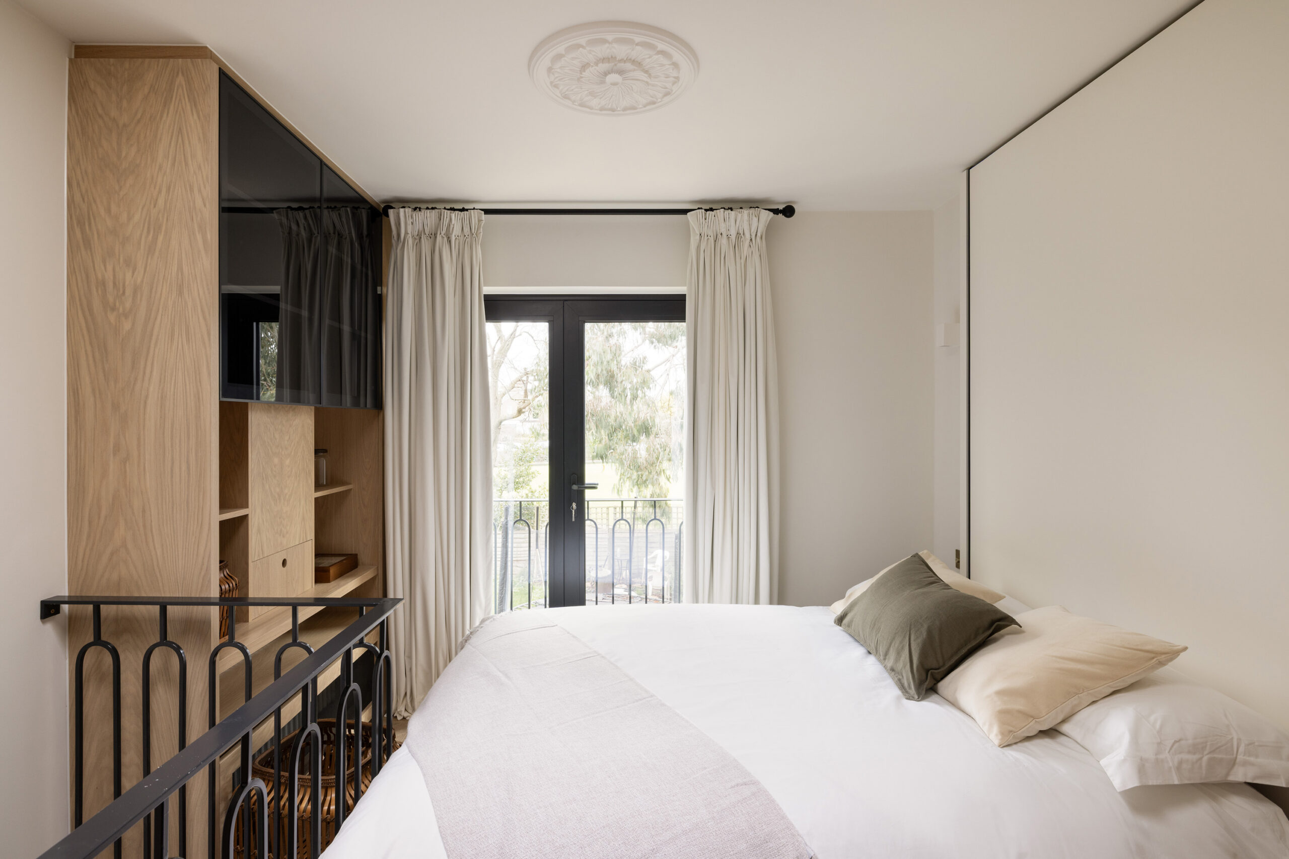 Domus-Nova-North-Kensington-House-For-Sale-St-Quintin-Avenue-17_Lo