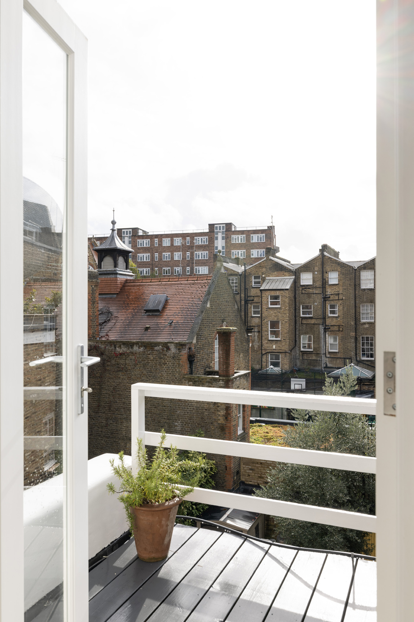 Domus-Nova-Notting-Hill-Apartment-For-Rent-Colville-Terrace-9_Lo