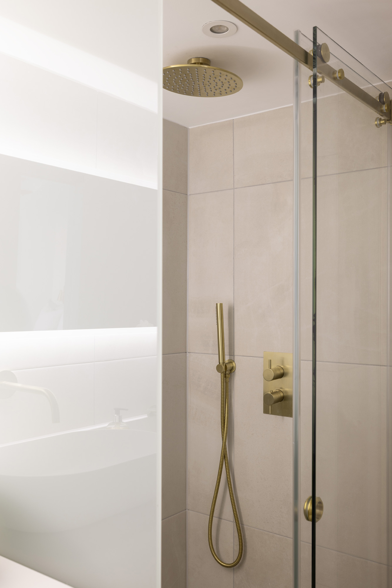 Domus-Nova-Notting-Hill-Apartment-For-Rent-Kensington-Park-Road-13_Lo