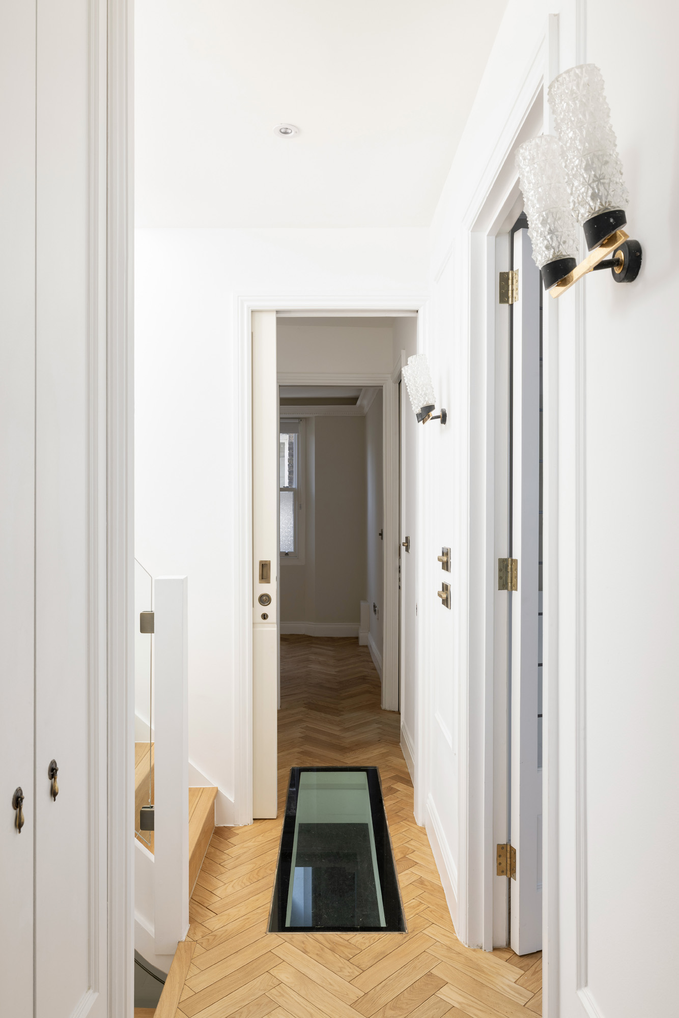Domus-Nova-Notting-Hill-Apartment-For-Rent-Linden-Gardens-3_Lo