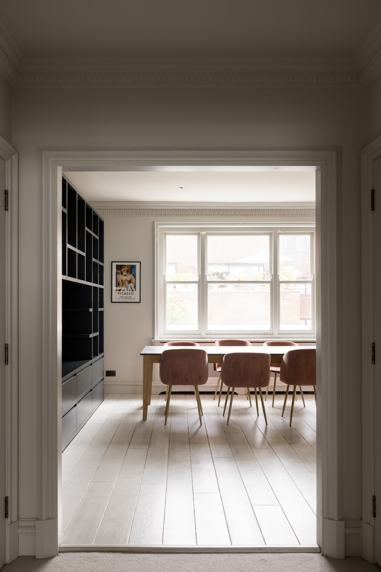 Domus-Nova-Notting-Hill-Apartment-For-Rent-Pembridge-Square-12_Lo