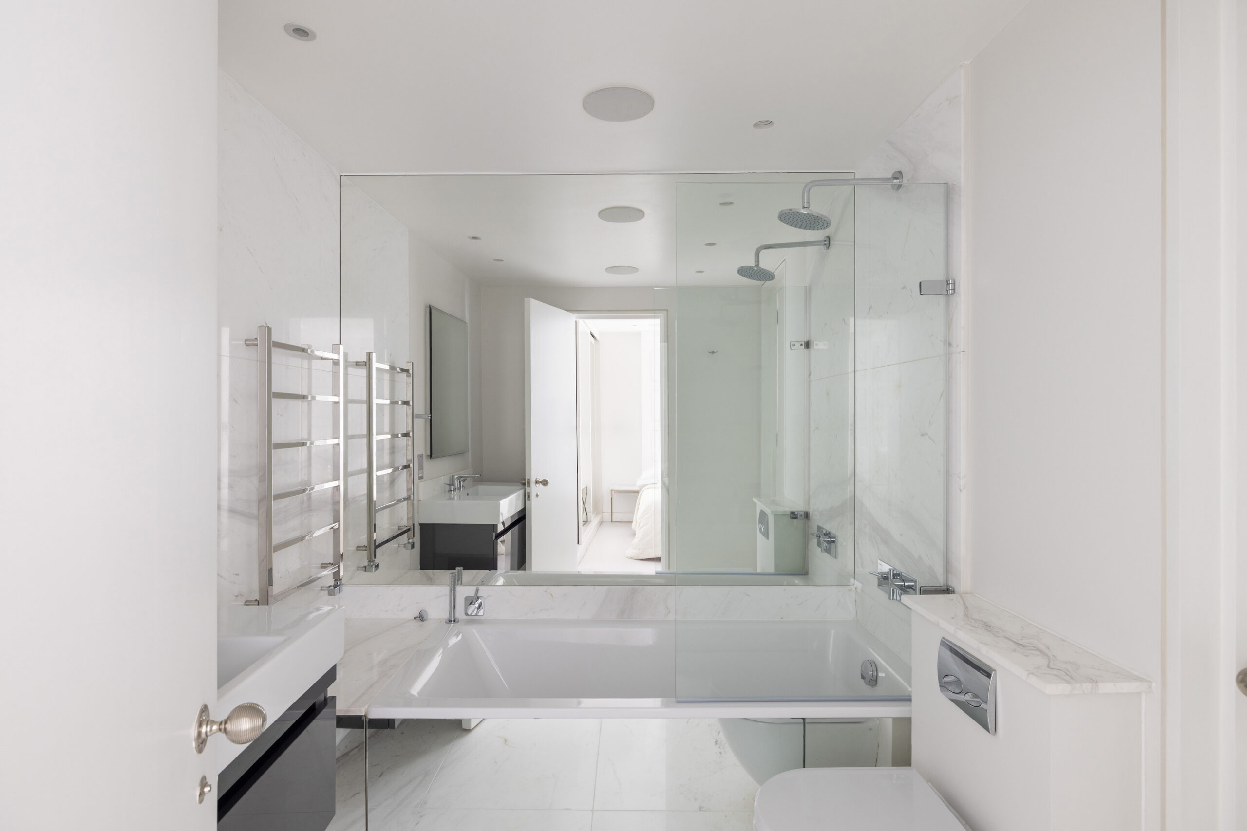 Domus-Nova-Notting-Hill-Apartment-For-Rent-St-Stephens-Gardens-14_Lo