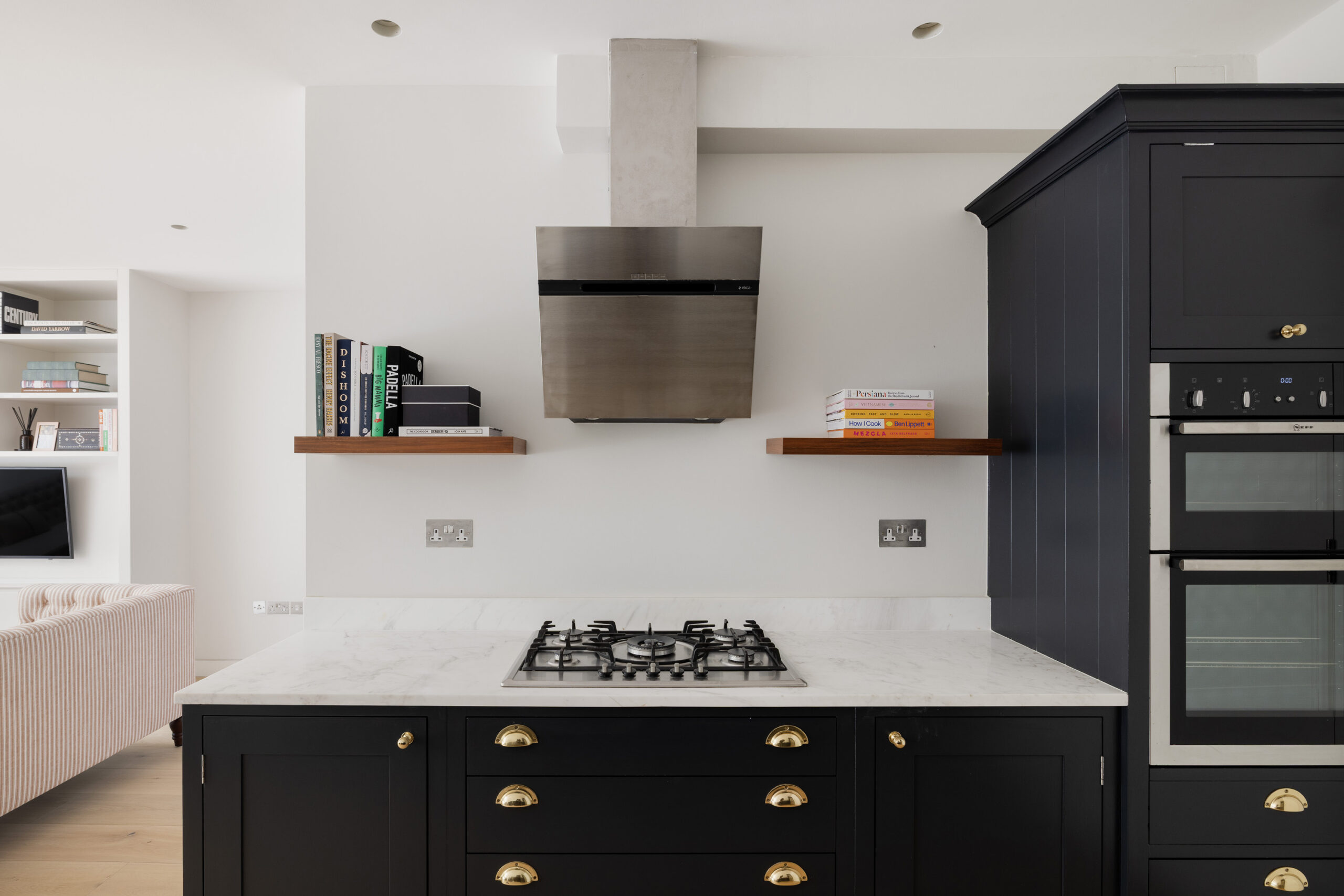 Domus-Nova-Notting-Hill-Apartment-For-Rent-St-Stephens-Gardens-22_Lo