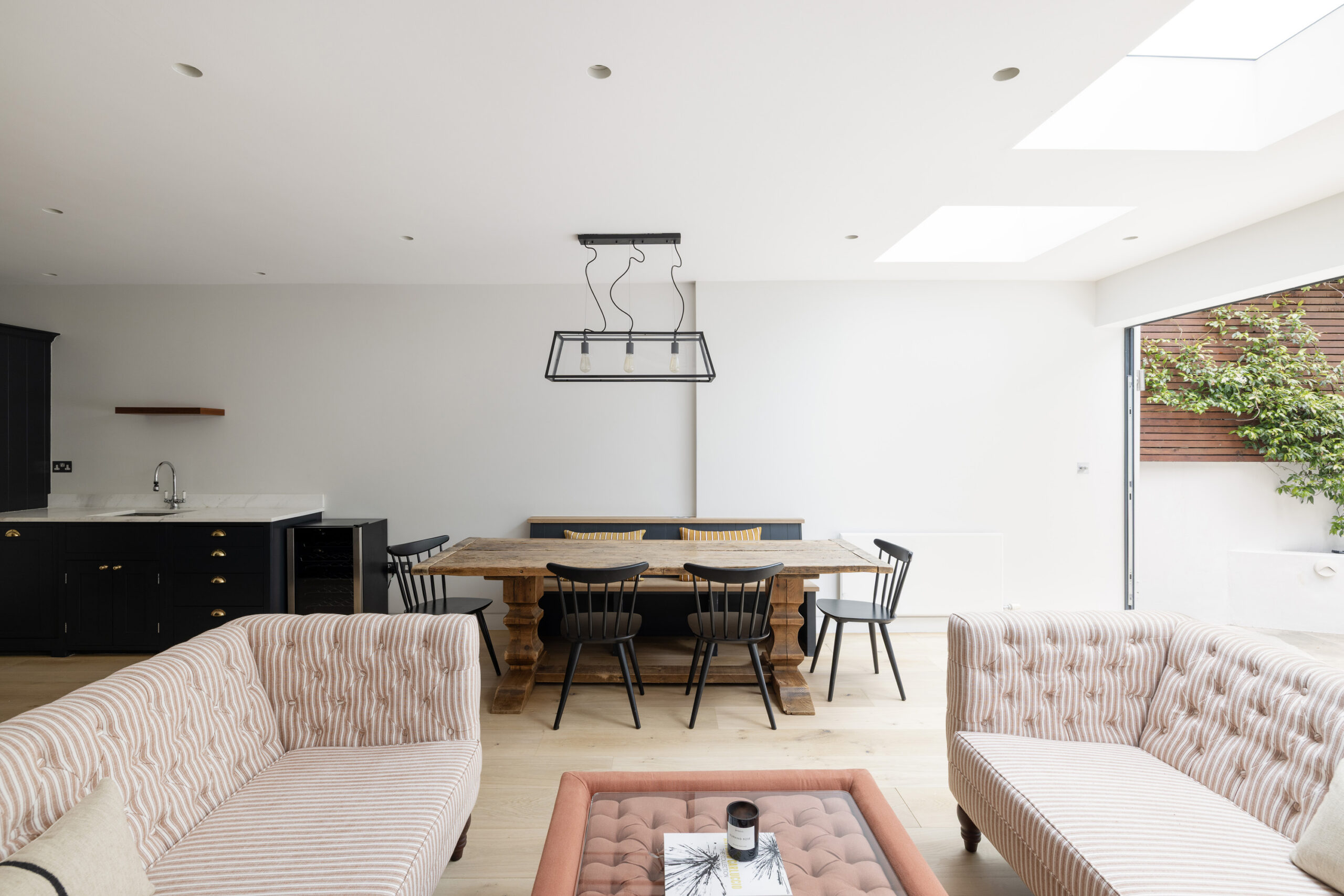 Domus-Nova-Notting-Hill-Apartment-For-Rent-St-Stephens-Gardens-23_Lo