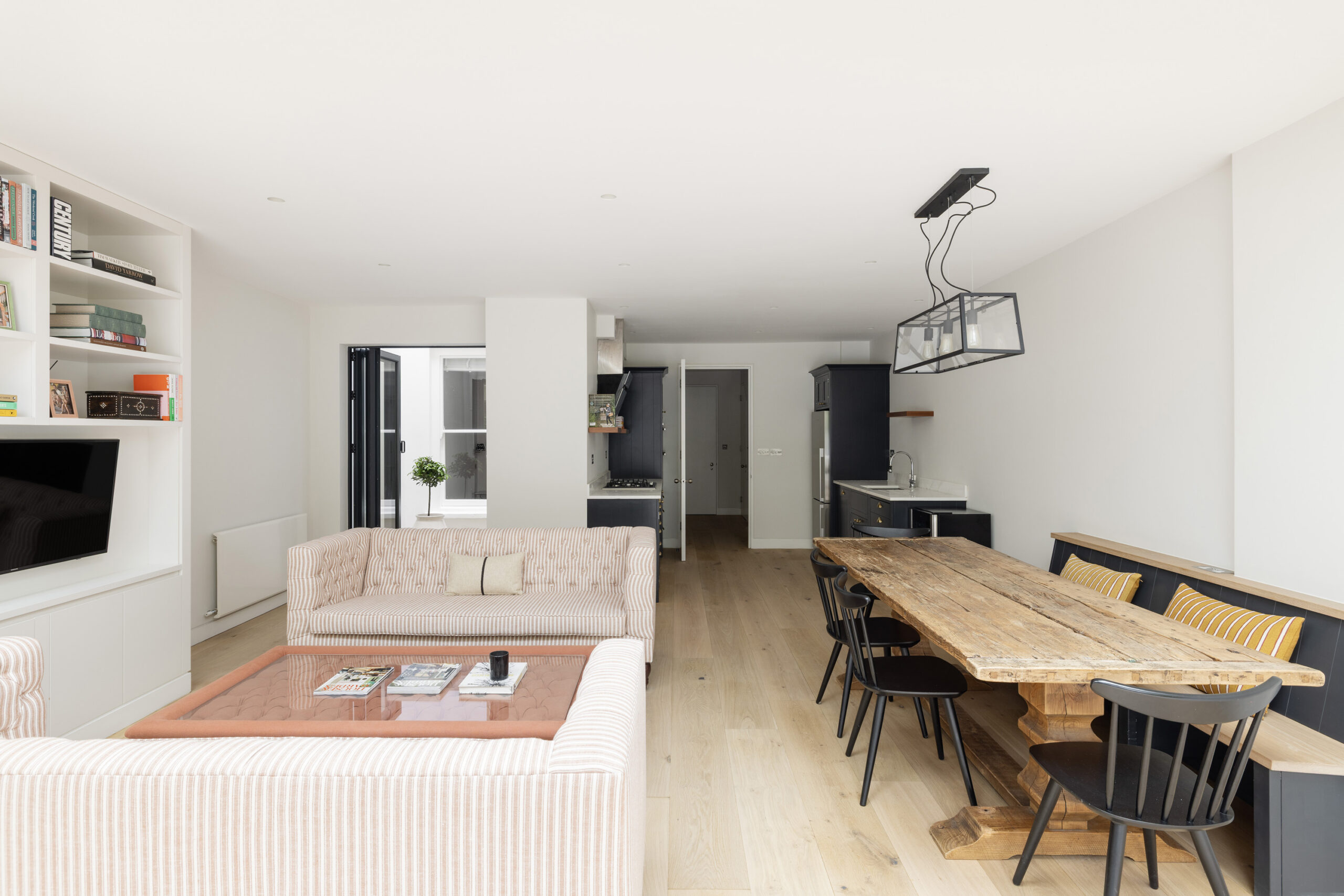 Domus-Nova-Notting-Hill-Apartment-For-Rent-St-Stephens-Gardens-28_Lo