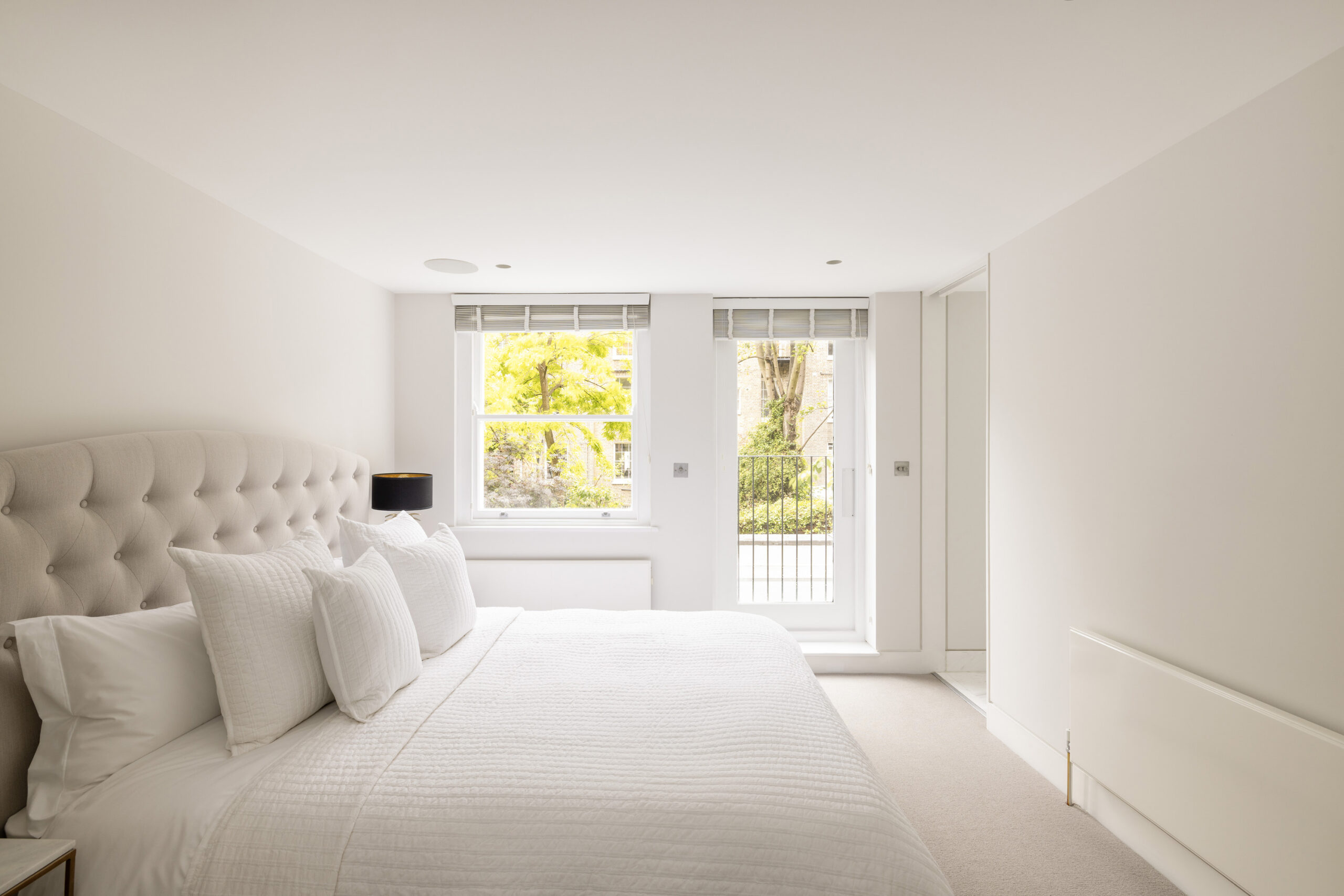 Domus-Nova-Notting-Hill-Apartment-For-Rent-St-Stephens-Gardens-6_Lo