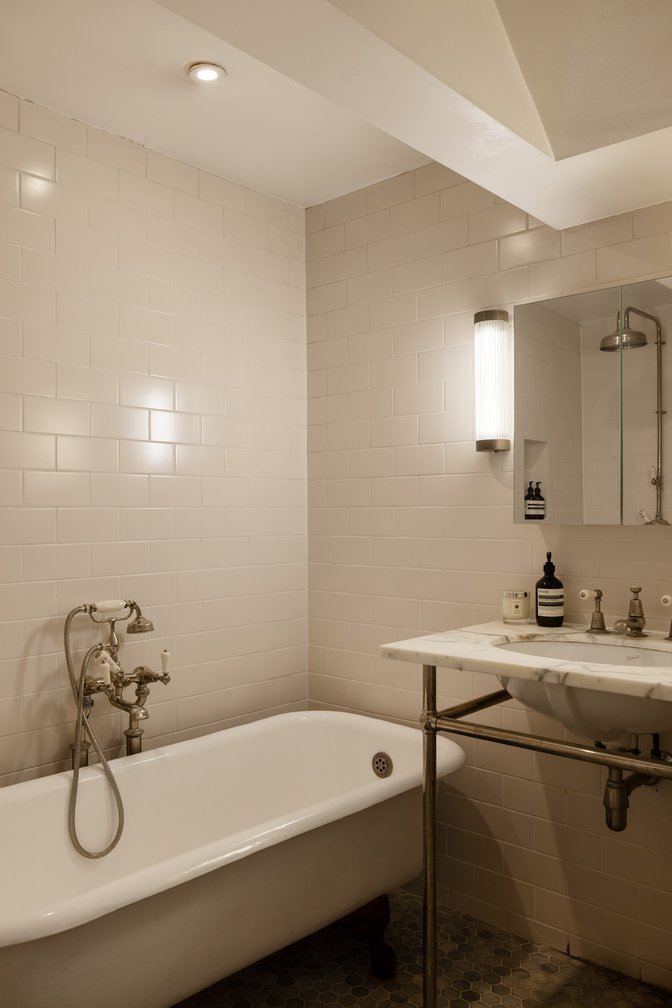 Domus-Nova-Notting-Hill-Apartment-For-Sale-Chesterton-Road-11_Lo