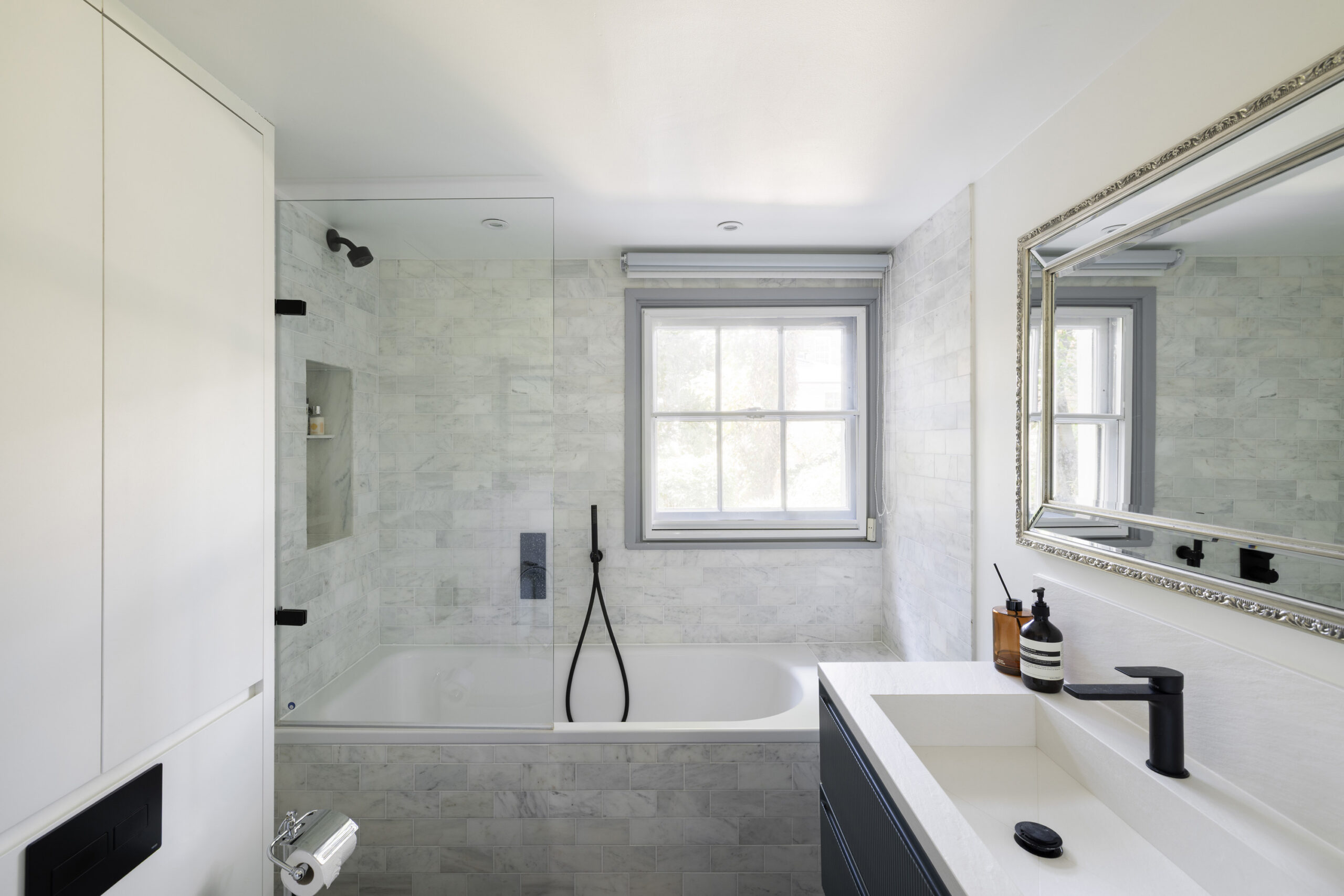 Domus-Nova-Notting-Hill-Apartment-For-Sale-Hereford-Road-1_Lo (10)