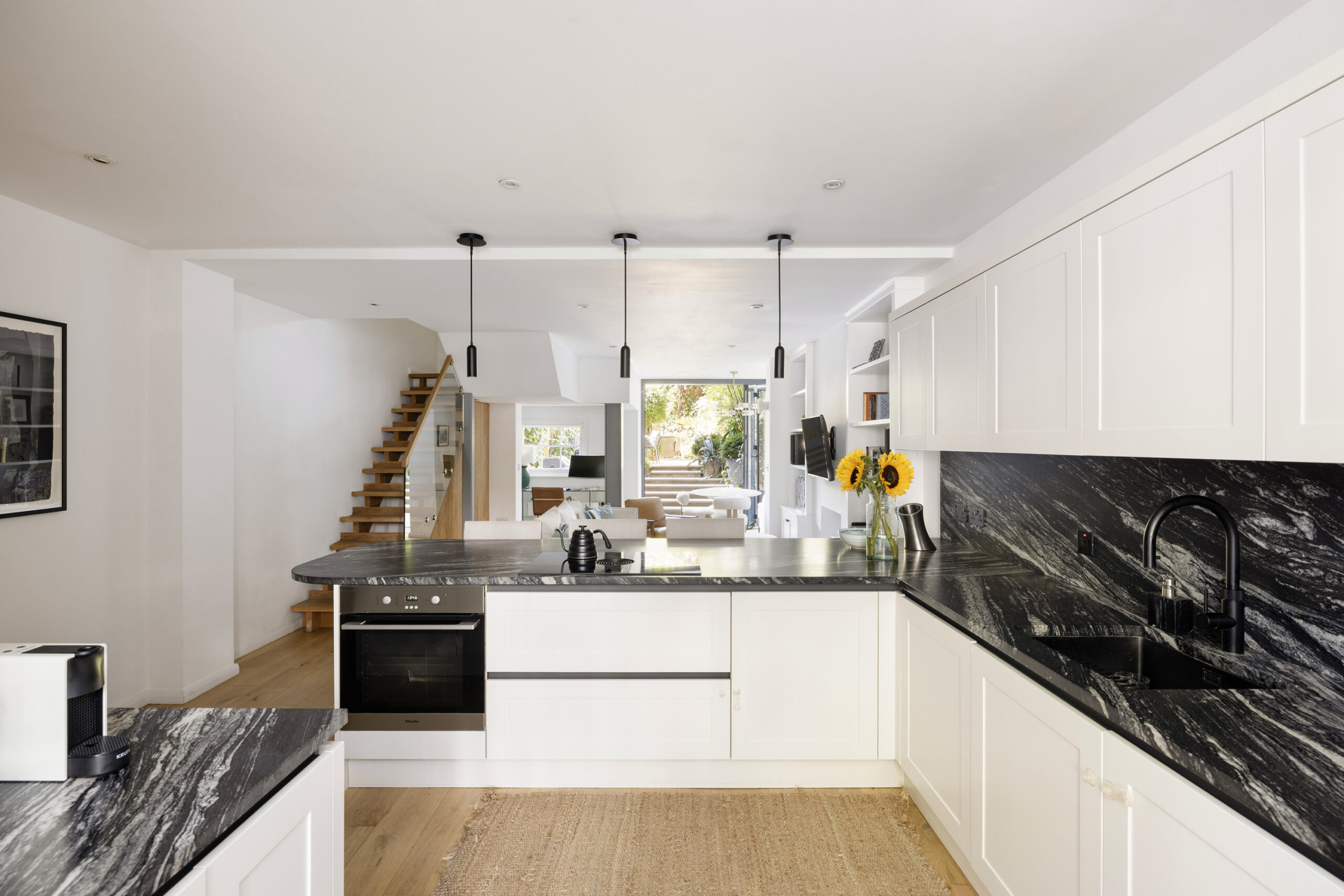 Domus-Nova-Notting-Hill-Apartment-For-Sale-Hereford-Road-1_Lo (20)