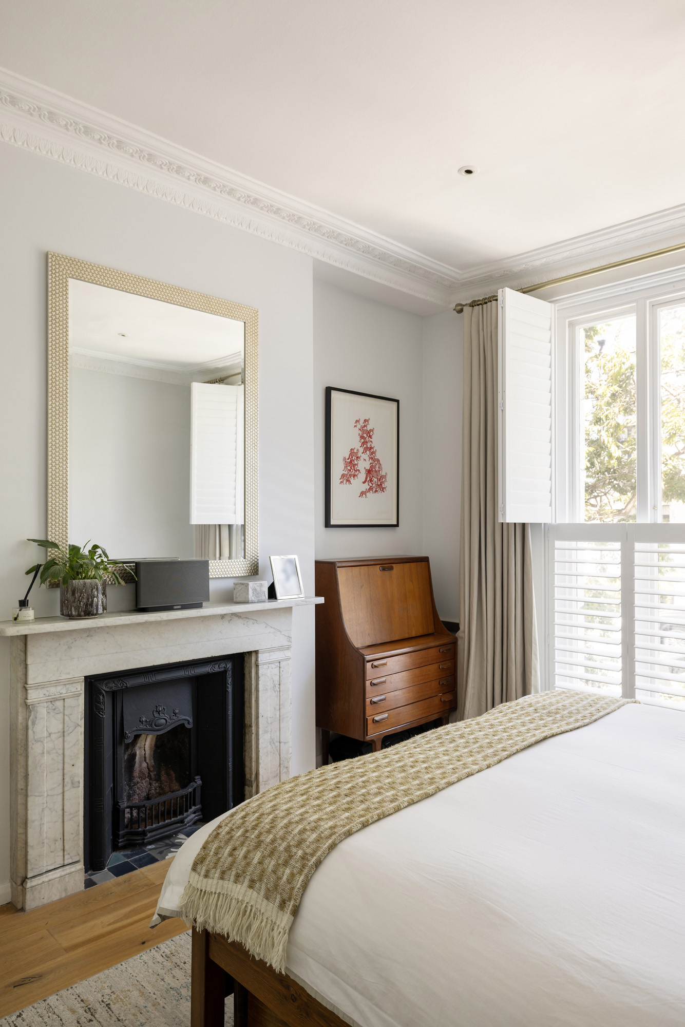 Domus-Nova-Notting-Hill-Apartment-For-Sale-Hereford-Road-1_Lo (3)