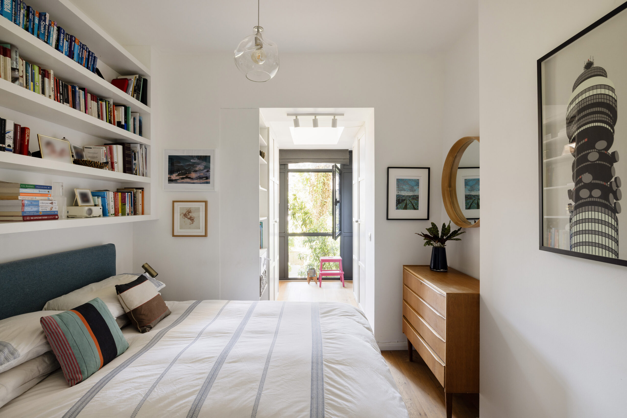 Domus-Nova-Notting-Hill-Apartment-For-Sale-Hereford-Road-1_Lo (5)