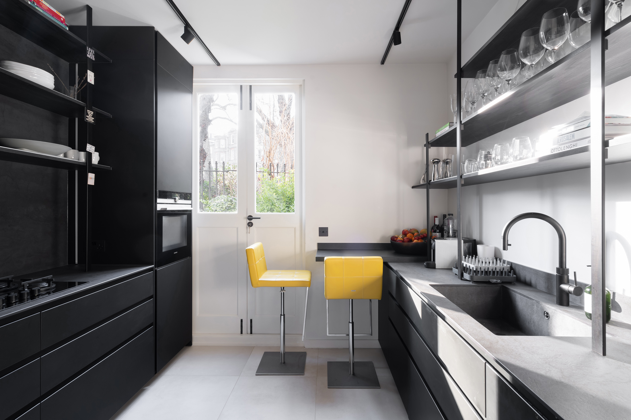 Domus-Nova-Notting-Hill-Flat-For-Sale-Stanley-Crescent (9)