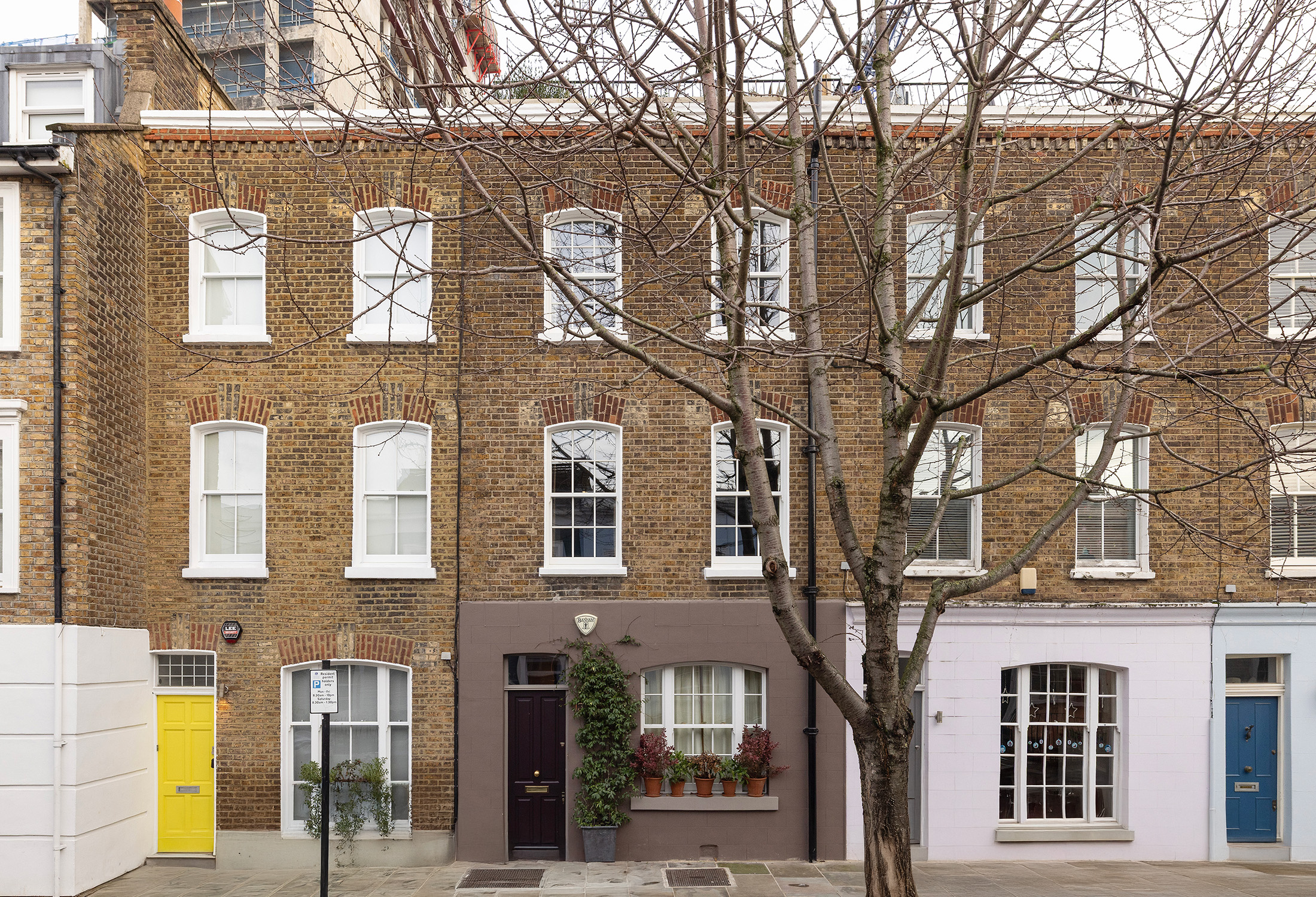 Domus-Nova-Notting-Hill-House-For-Rent-Jameson-Street-External-2_x