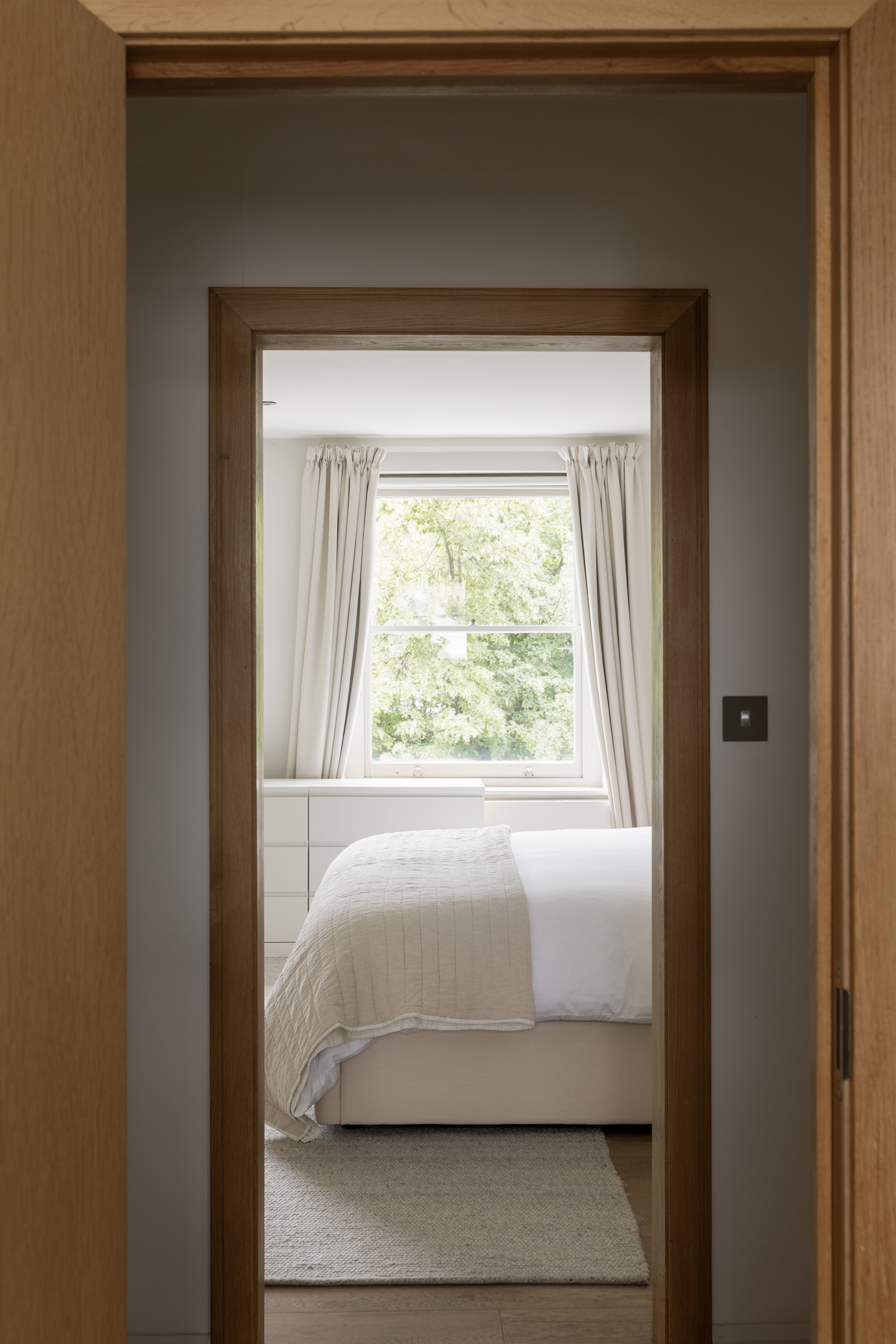 Domus-Nova-Notting-Hill-House-For-Rent-Kensington-Park-Road-13_Lo