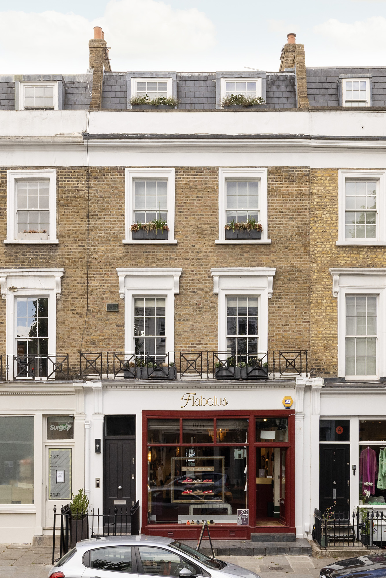 Domus-Nova-Notting-Hill-House-For-Rent-Ledbury-Road-3_Lo